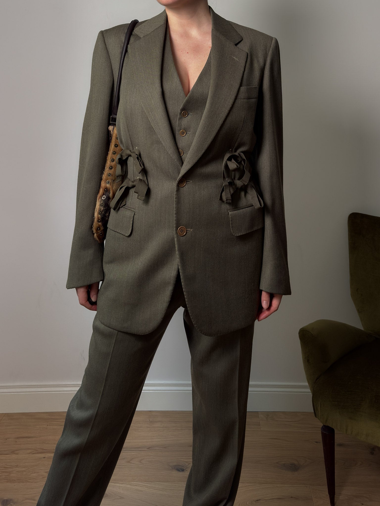 Brando olive suit