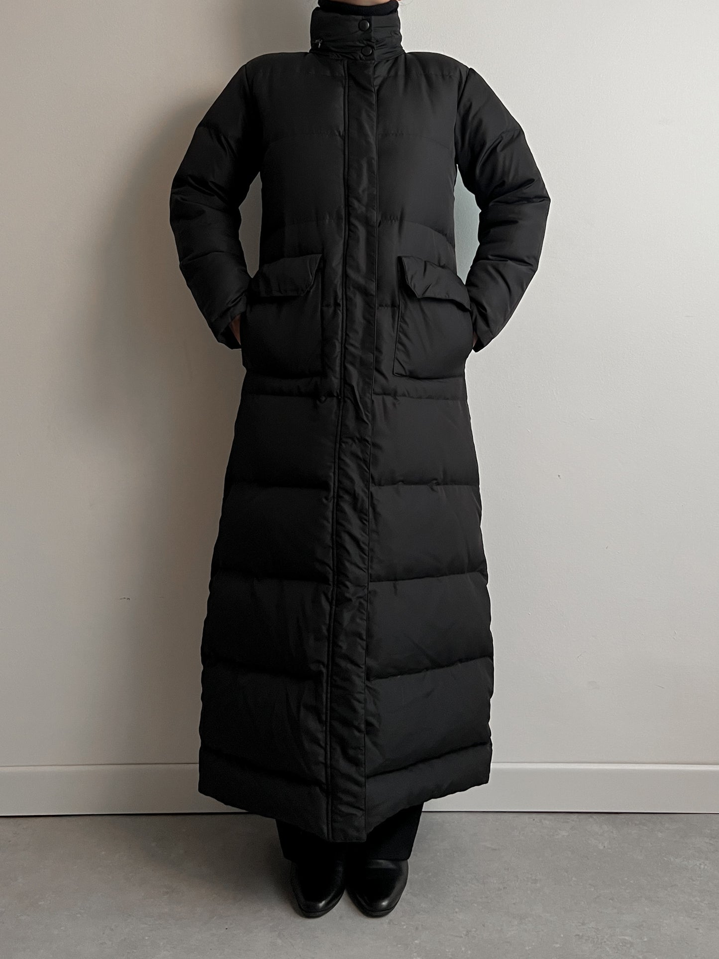 Real down black long puffer