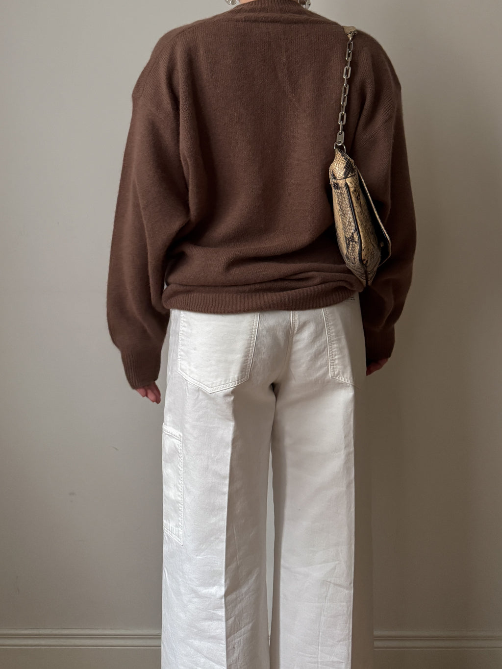 Wool and angora biscuit pull