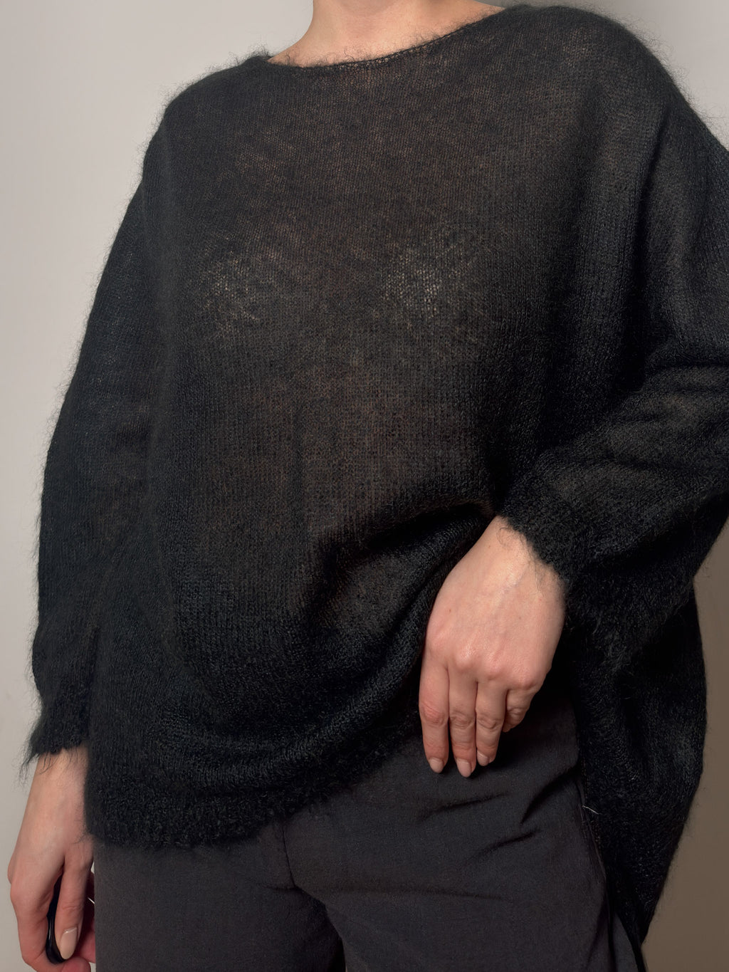 Super kid mohair anthracite pull