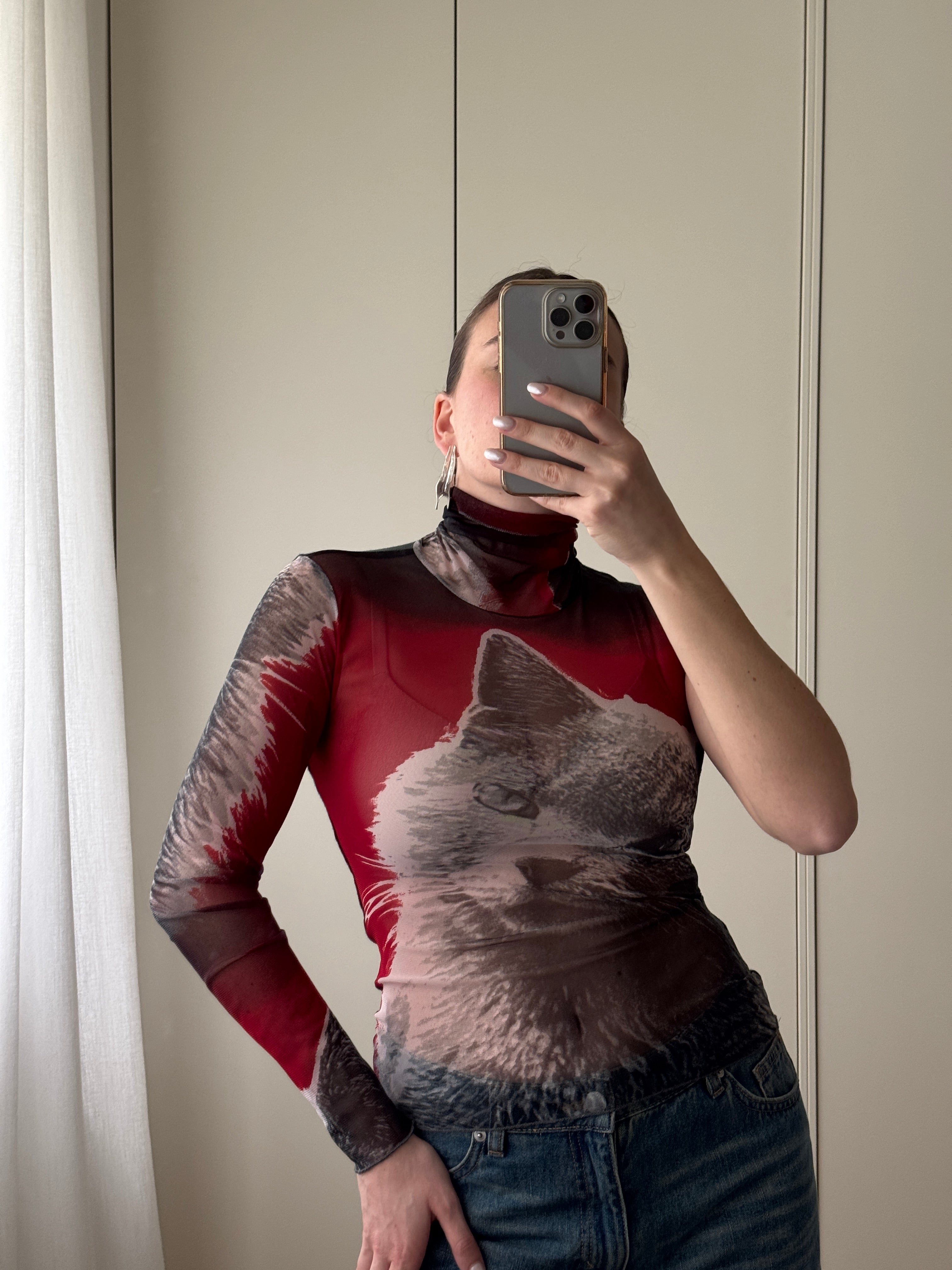 Top mesh con stampa gatto