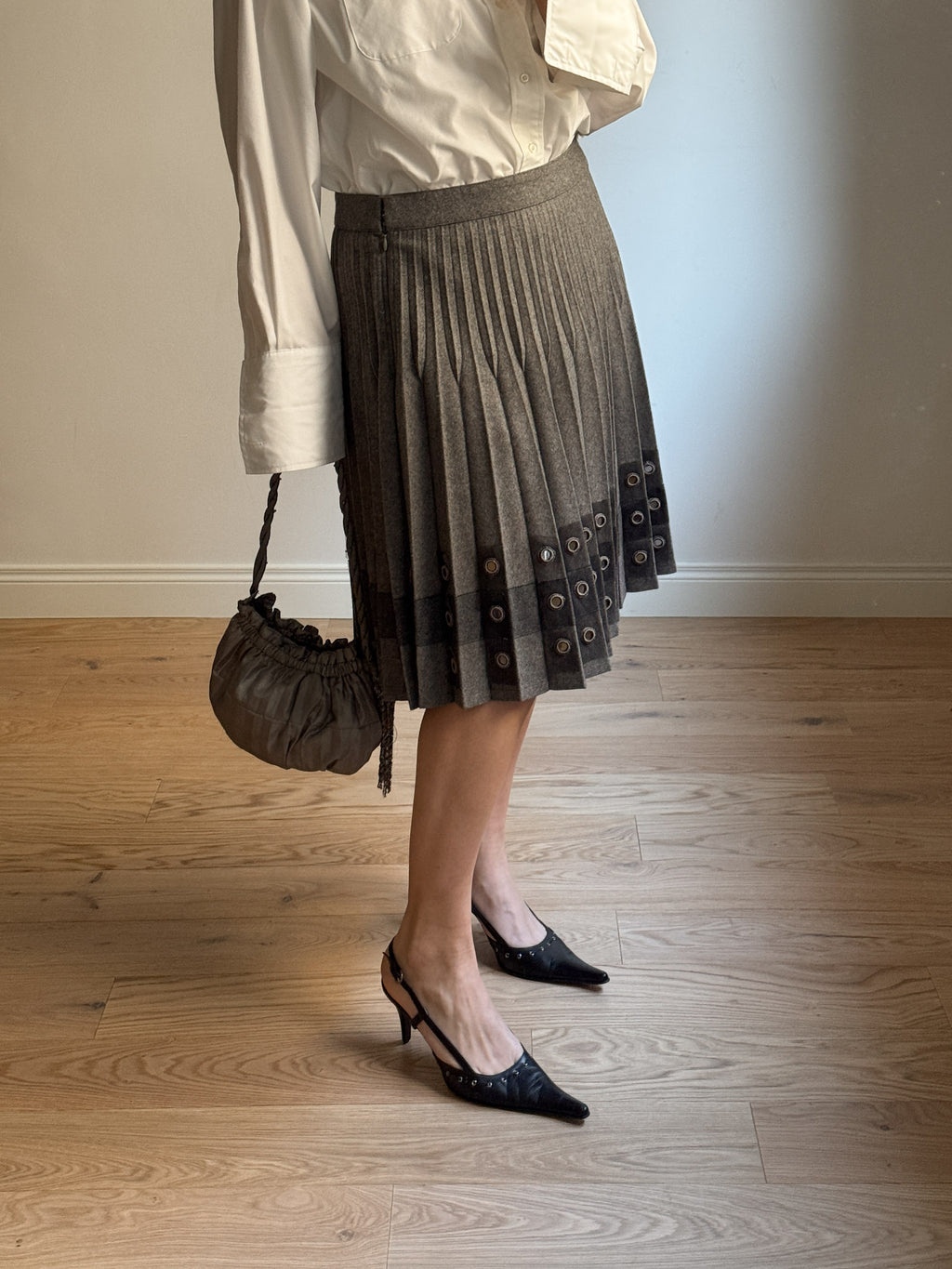 Wool and viscose pleated grey skirt