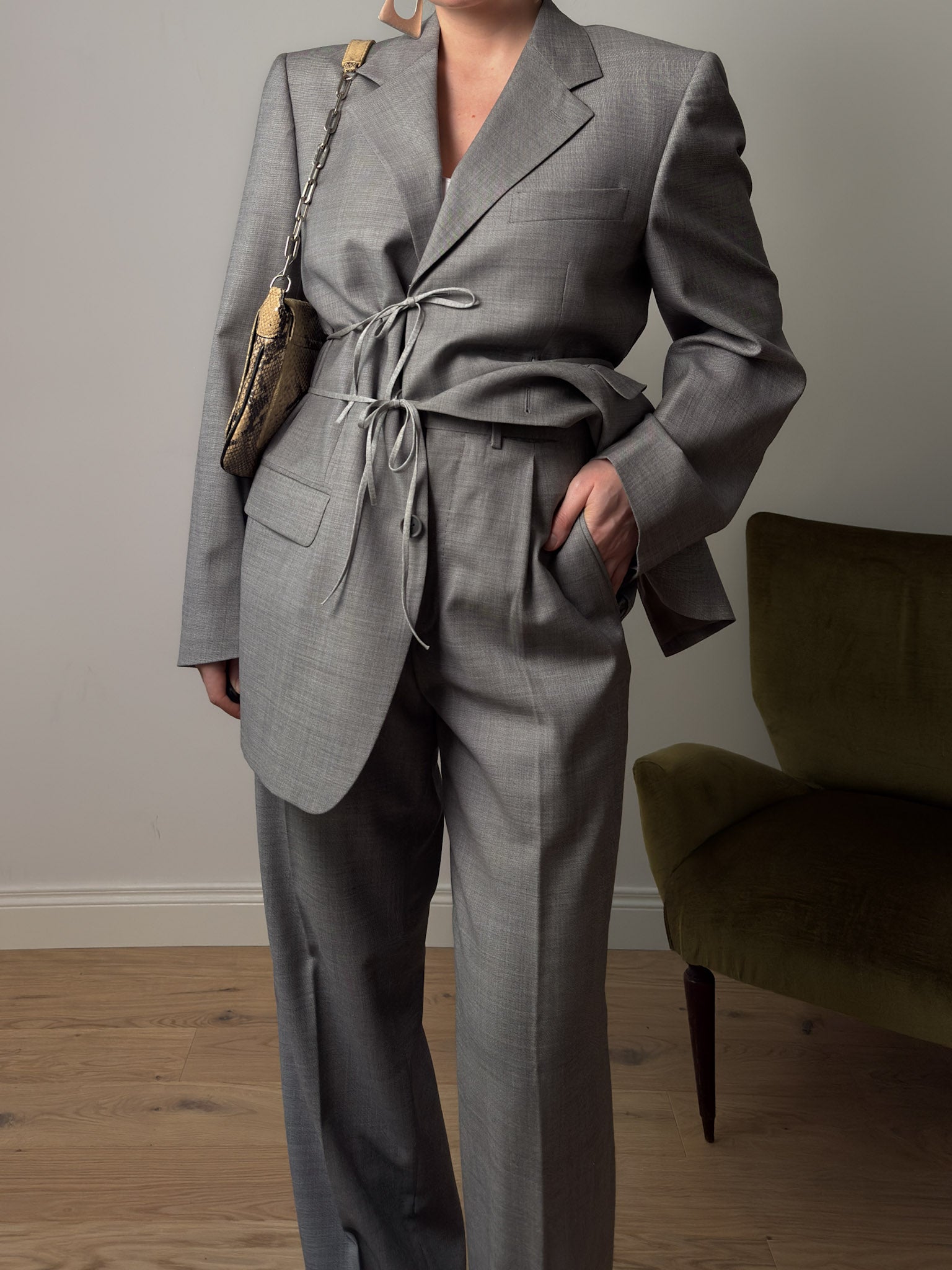 Brando light grey suit