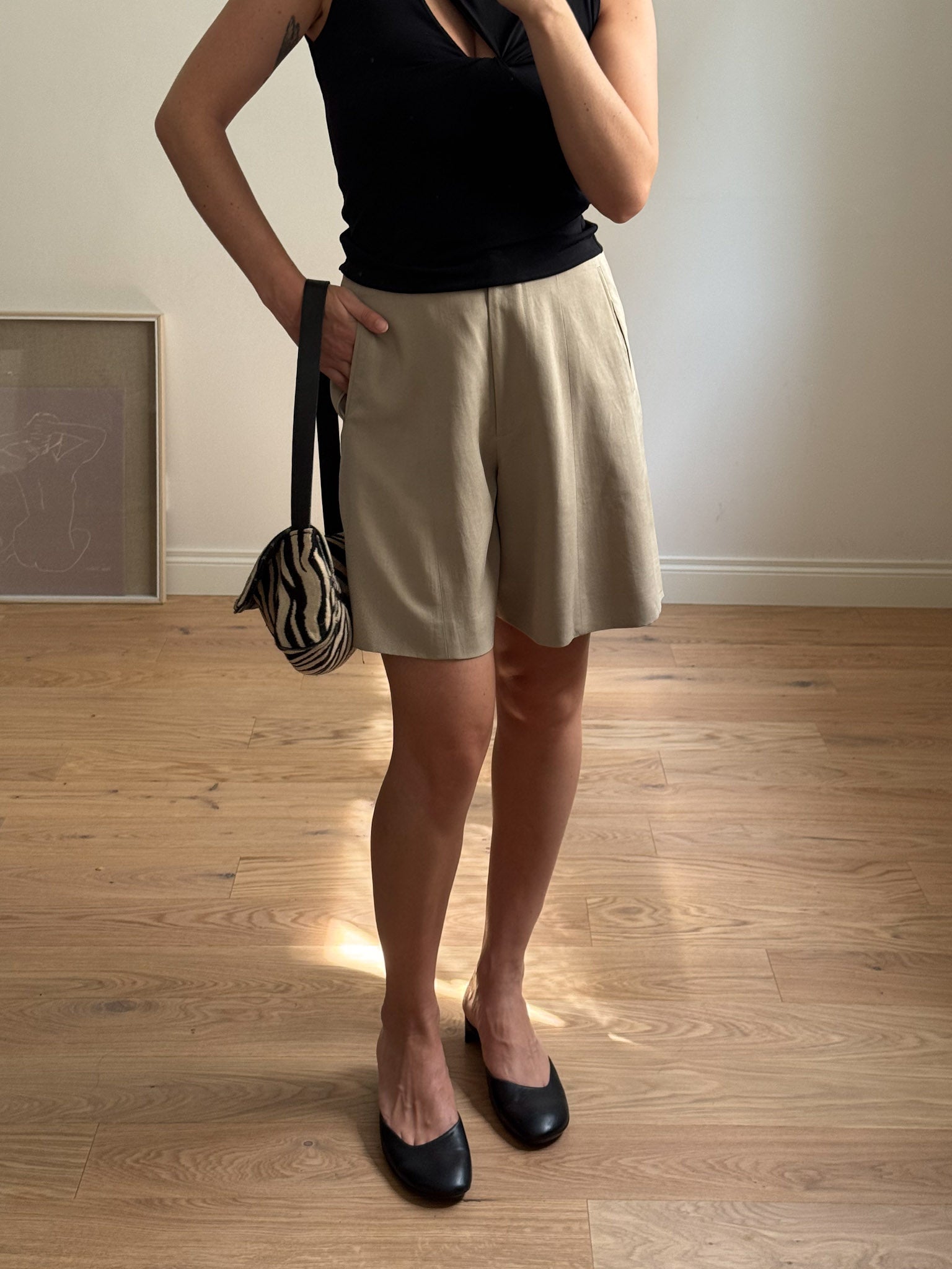 Cotton beige bermuda