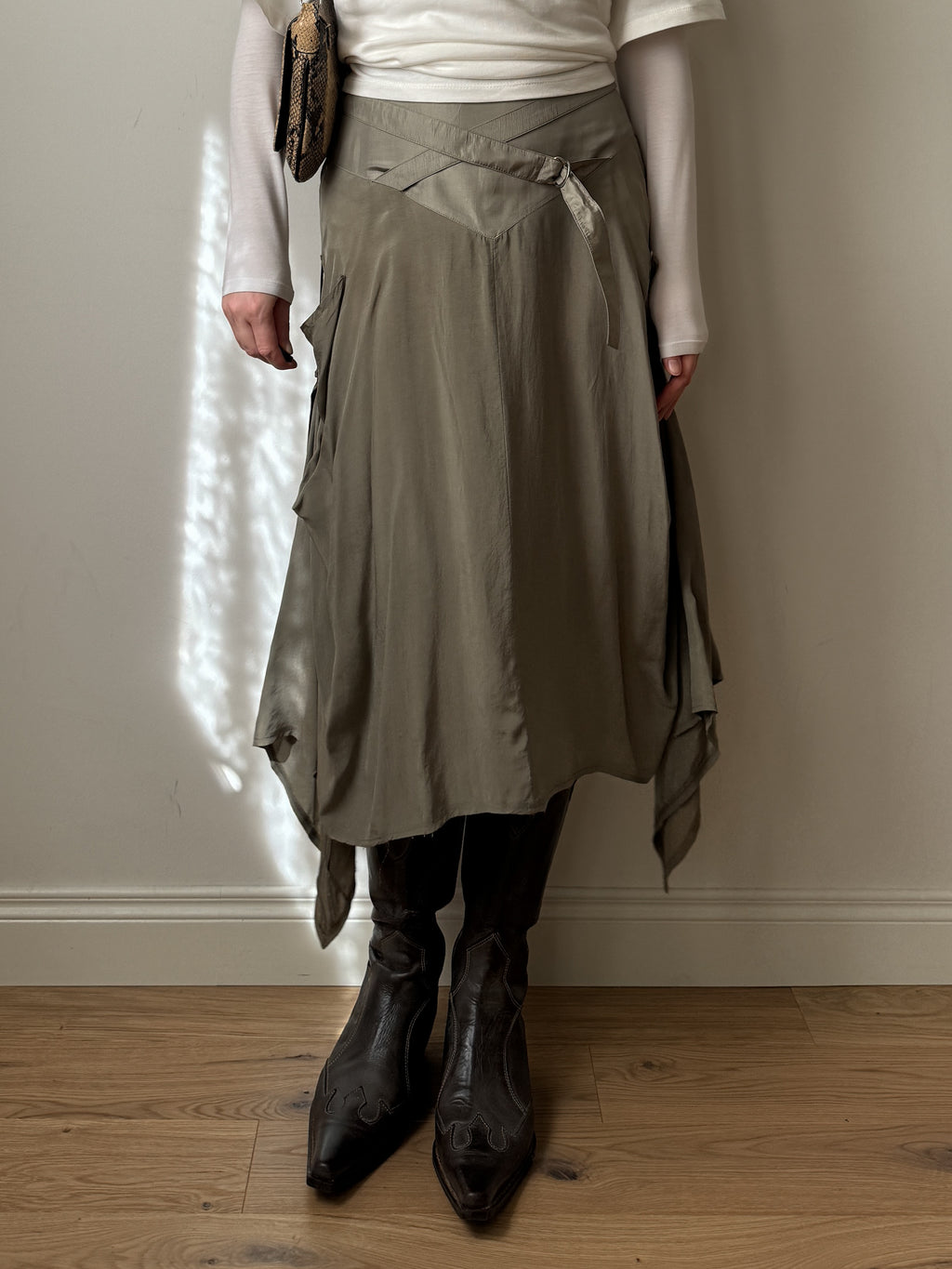 Viscose and cupro olive skirt