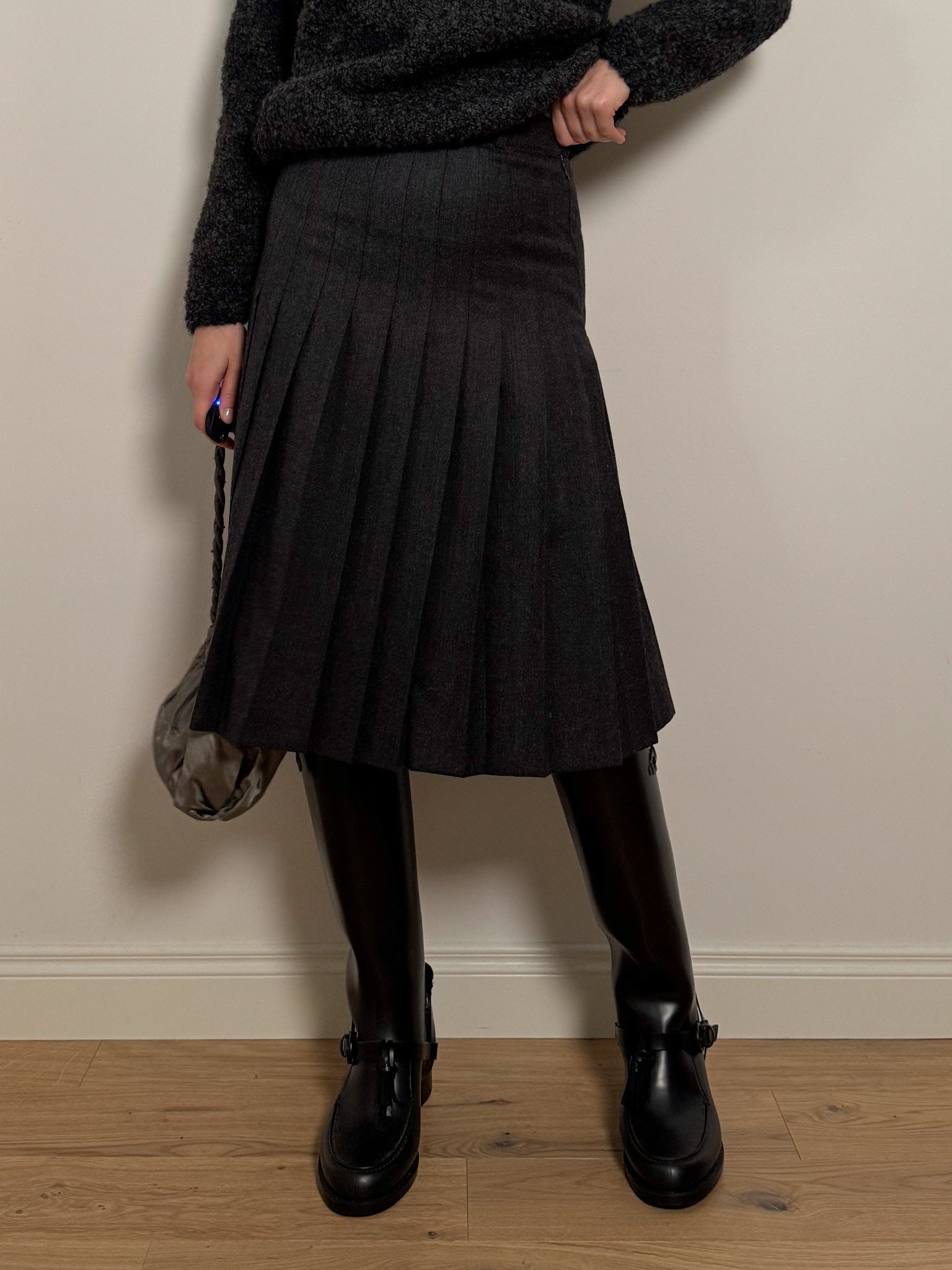 Pure virgin wool pleated anthracite skirt