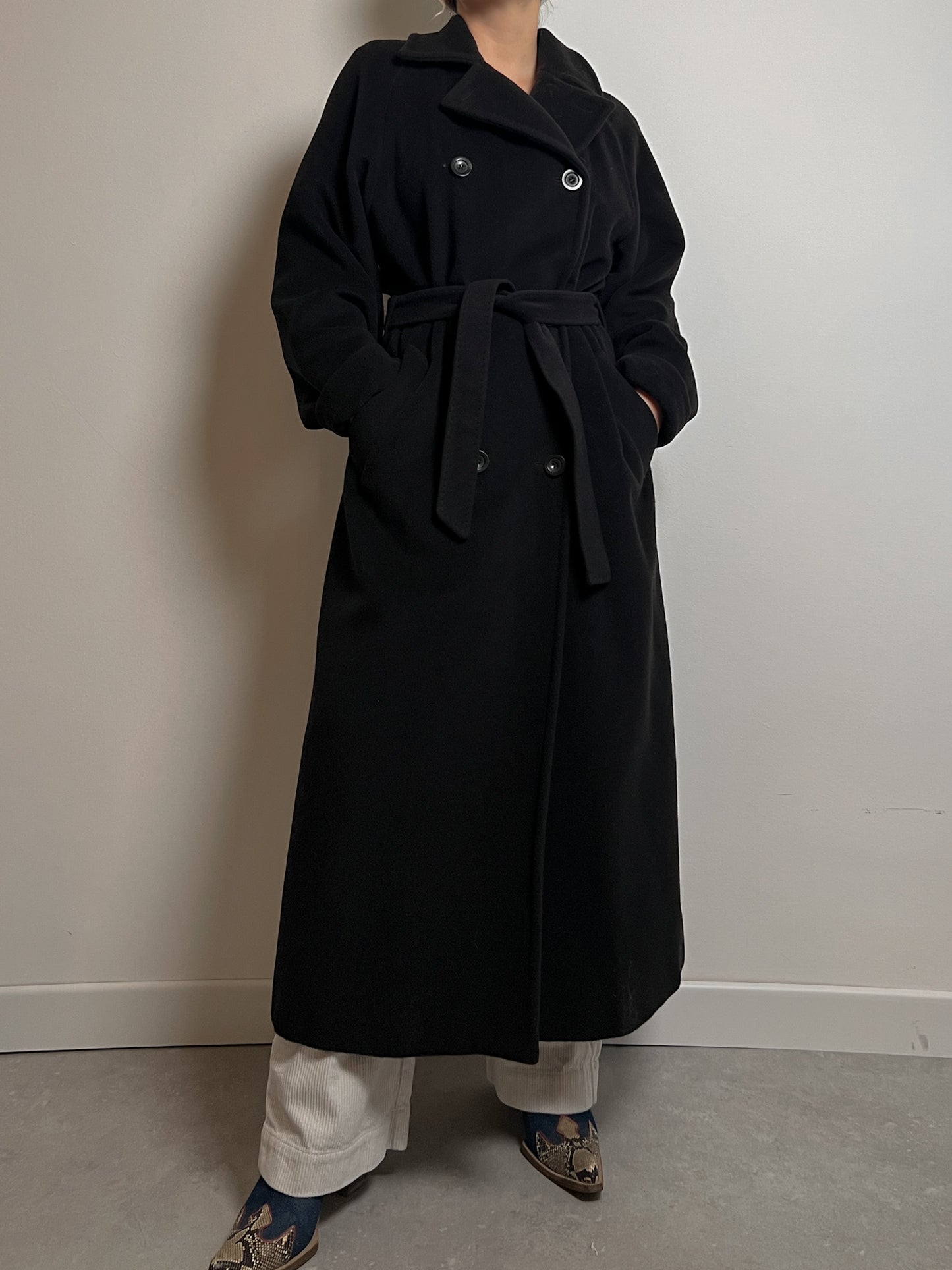 Max Mara wool and cashmere black coat