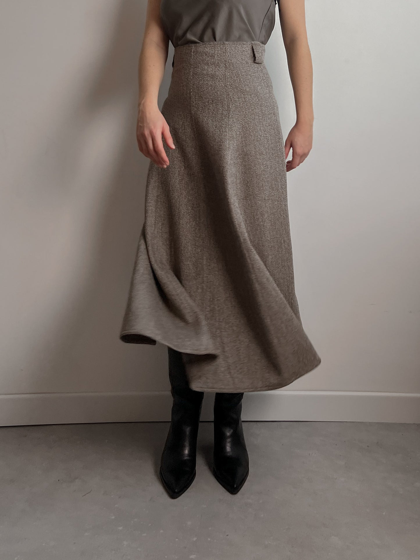 Pure virgin wool taupe long skirt