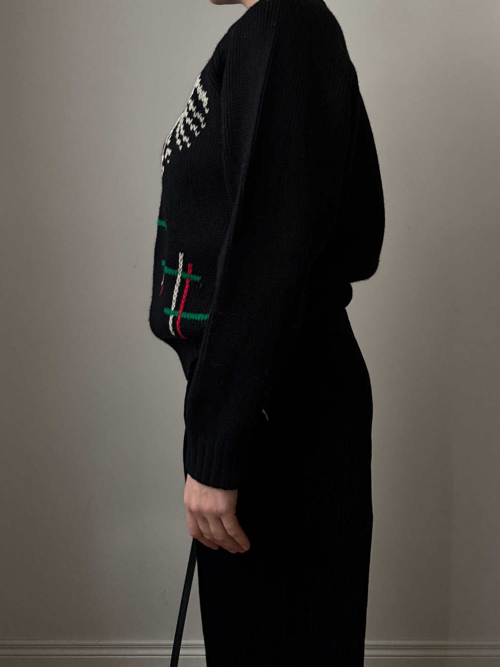 Pure wool black pull