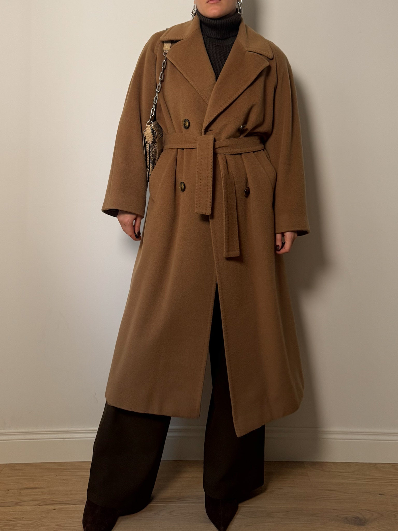 Piacenza pure wool camel coat