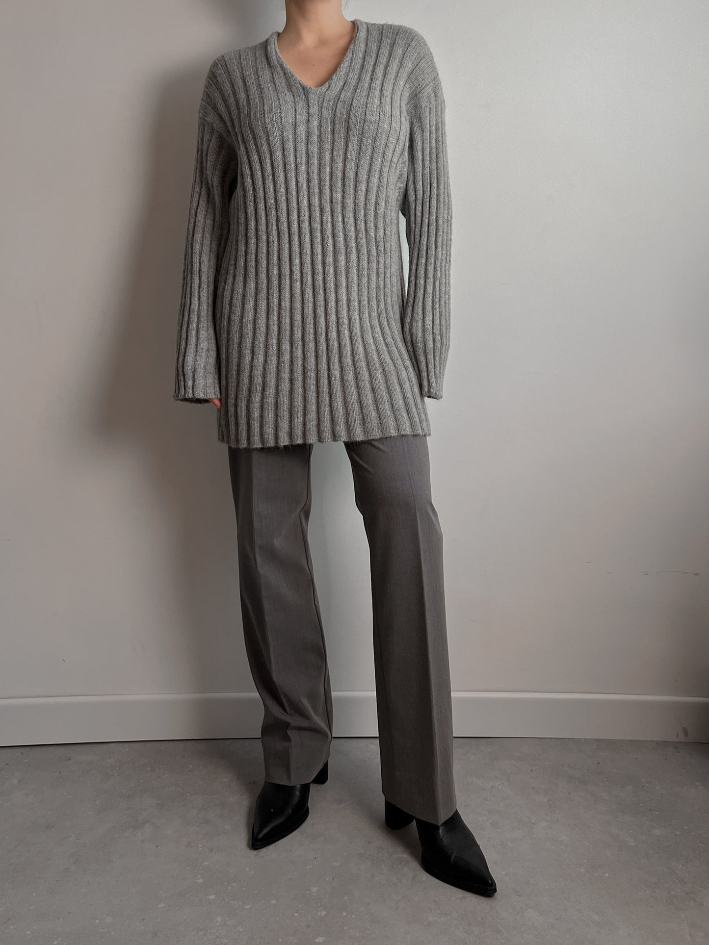 Pure wool grey long sweater