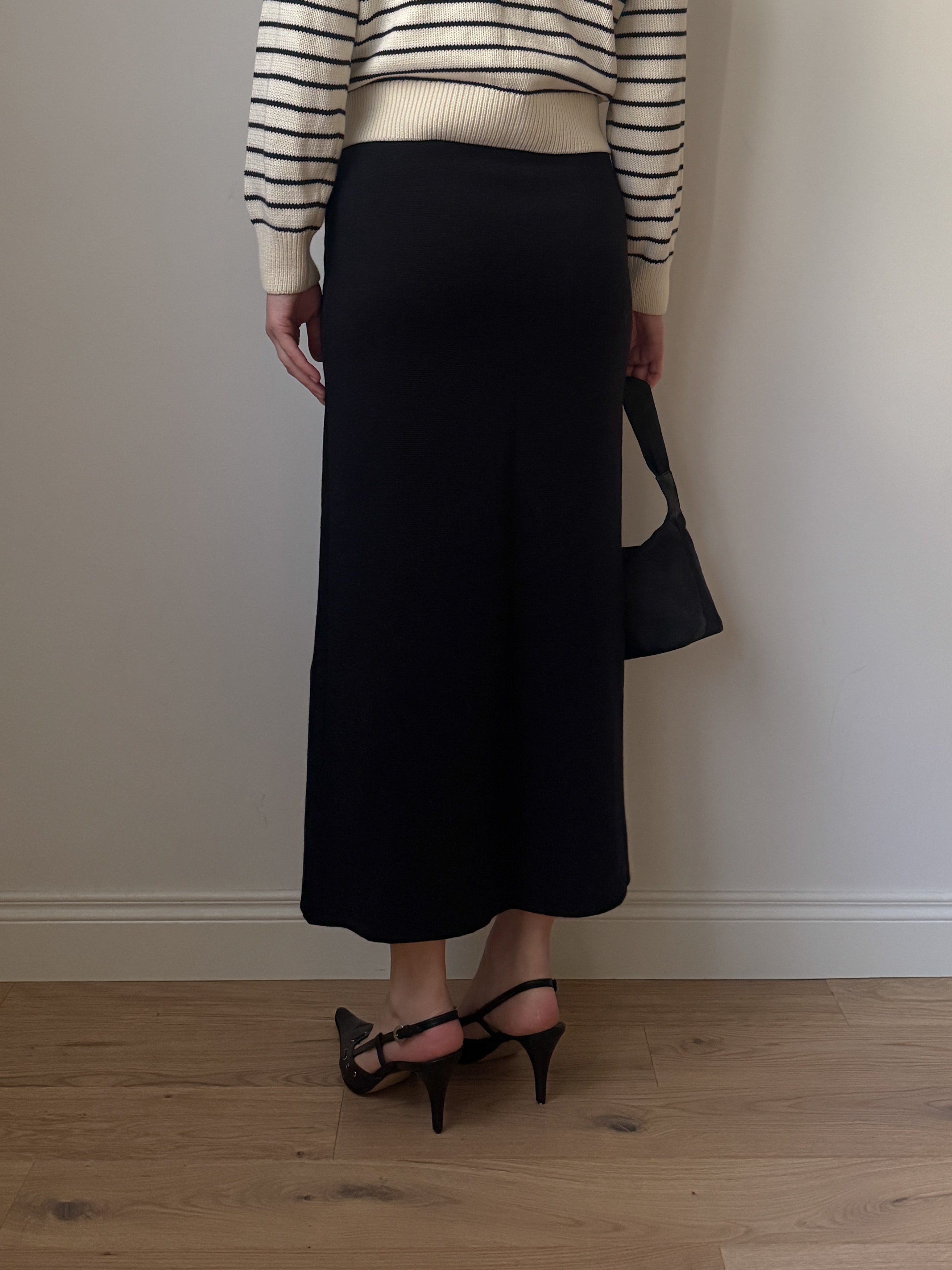 Pure virgin wool black skirt