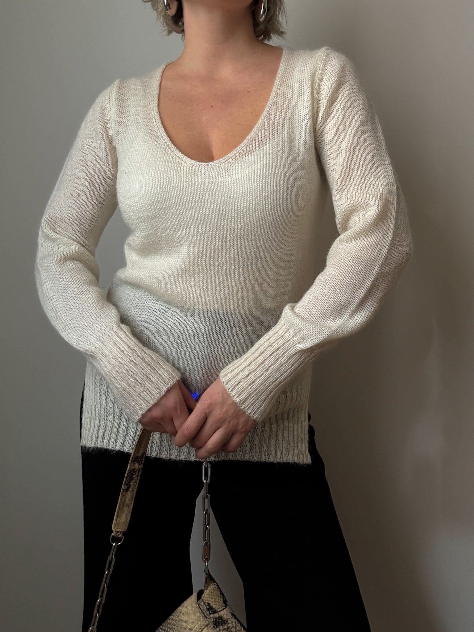Pure wool ivory pull
