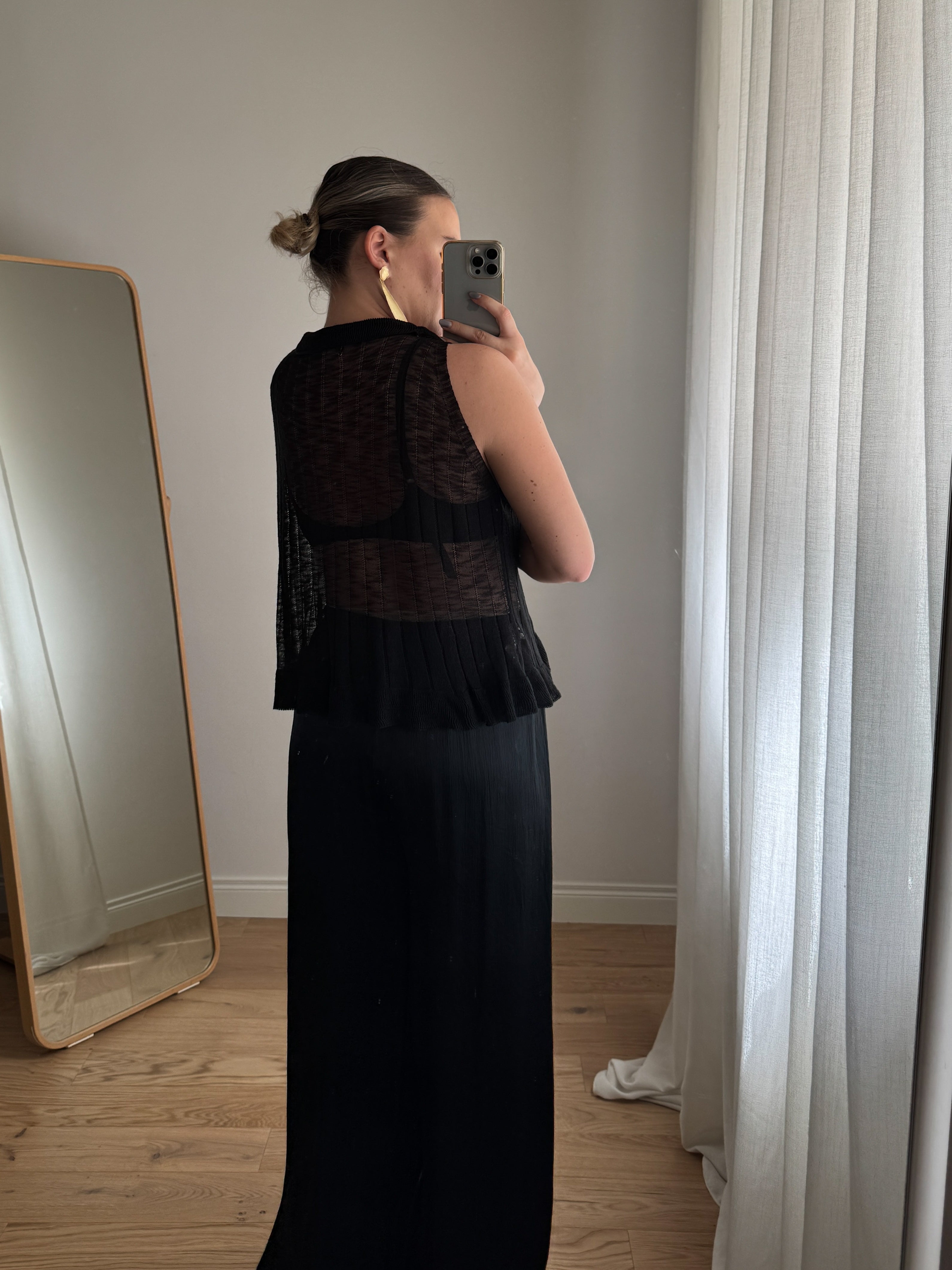 Top in viscosa con laccetto - Nero