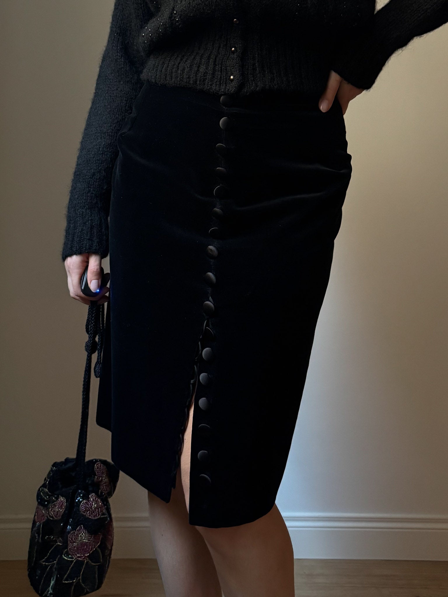 Velvet and satin black skirt
