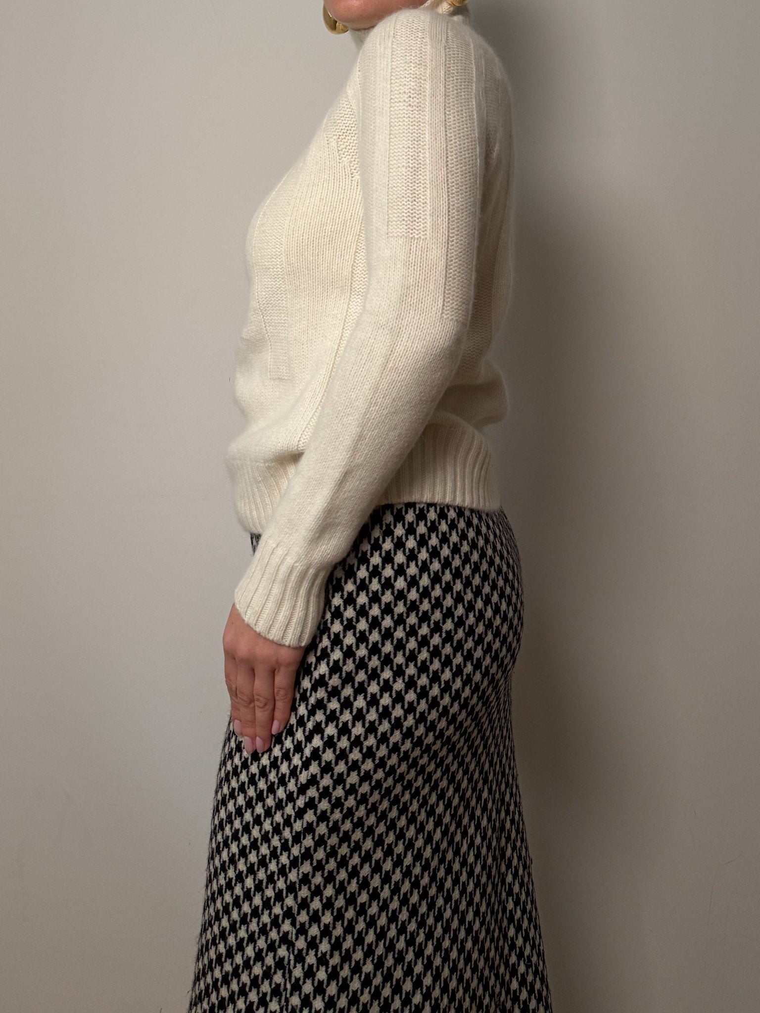 Wool and Angora ivory pull