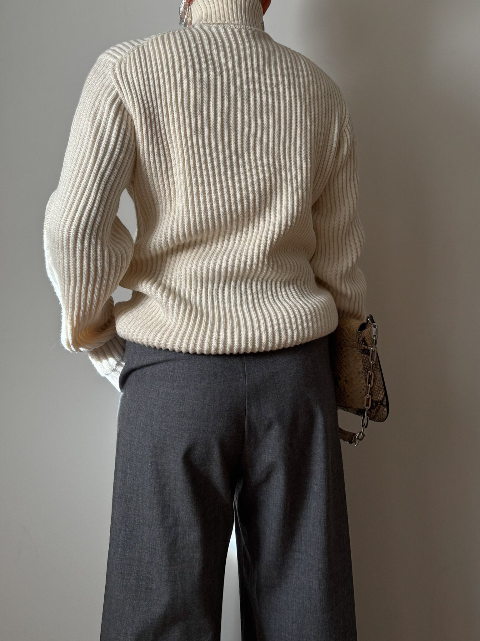 Hugo Boss pure wool ivory pull