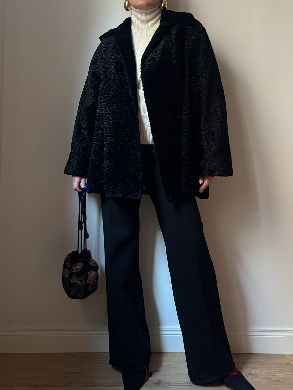 Fake fur black caban