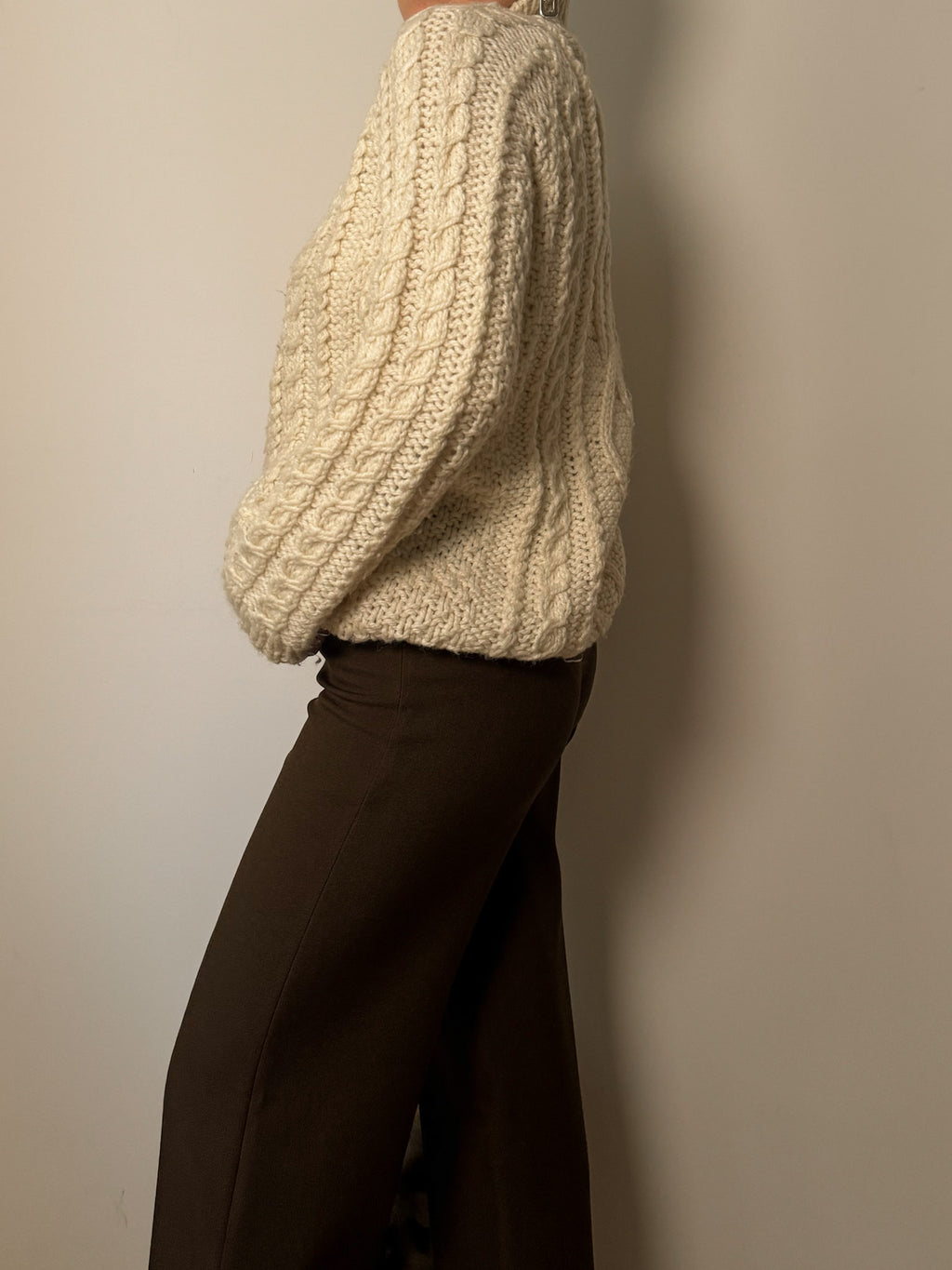 Pure wool embroidered ivory pull