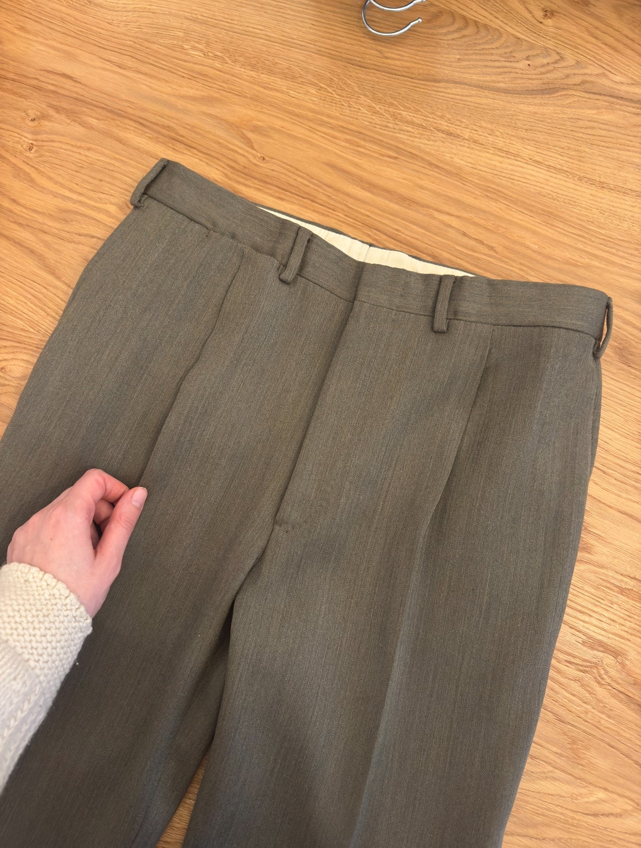 Brando olive suit