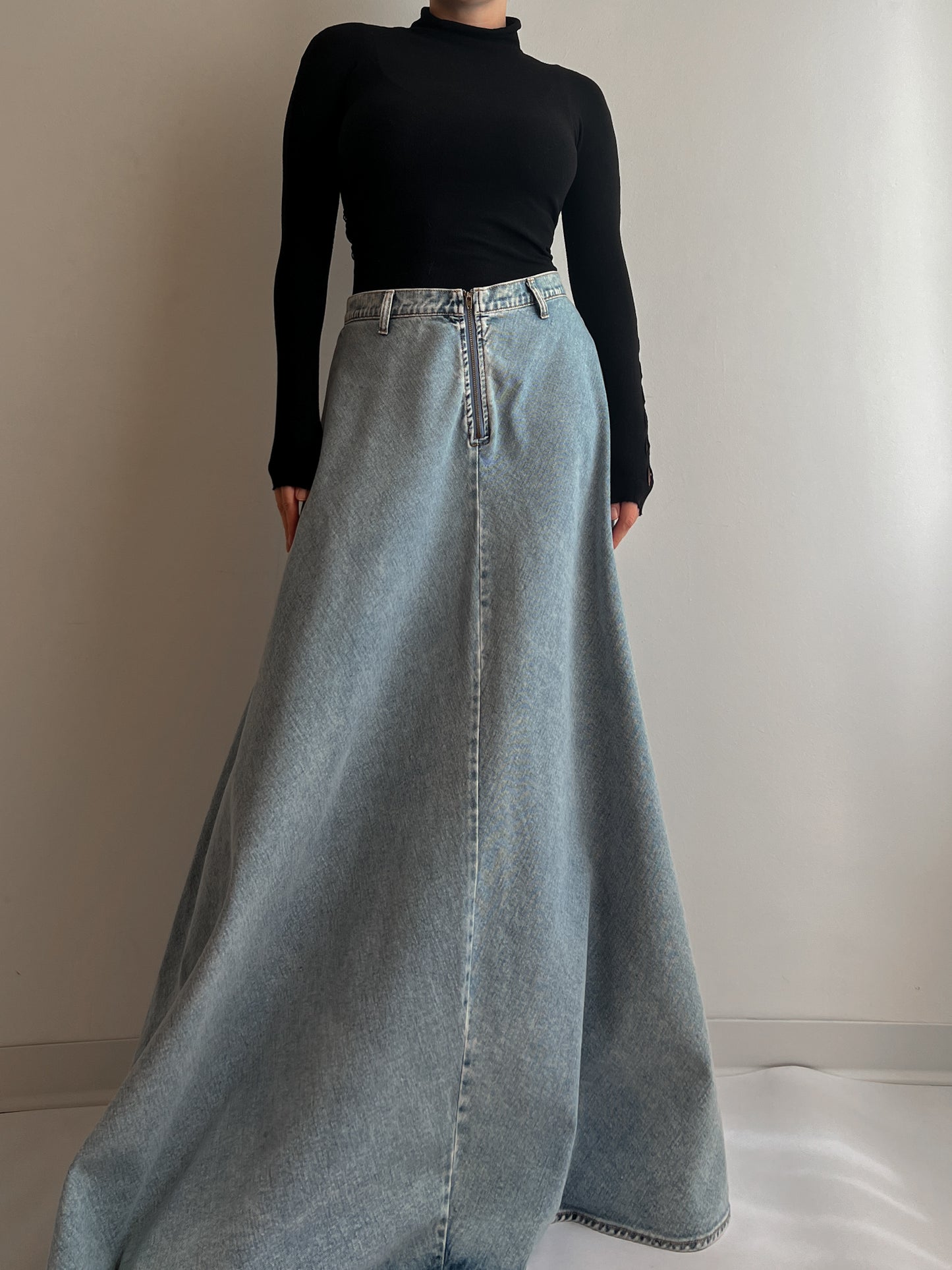 Denim extra long skirt