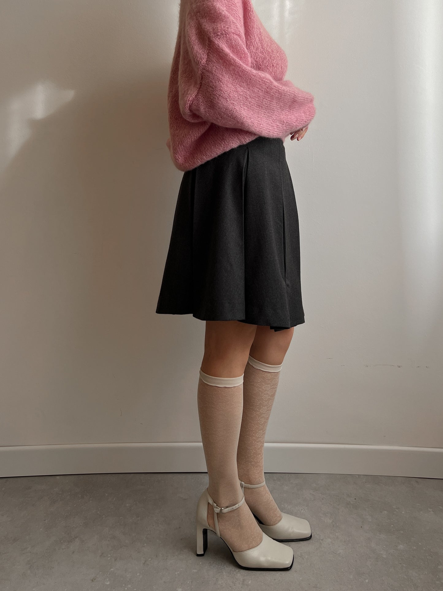 Pure wool pleated grey skirt