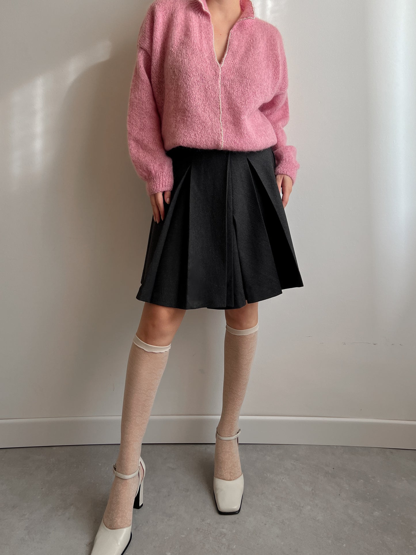 Pure wool pleated grey skirt