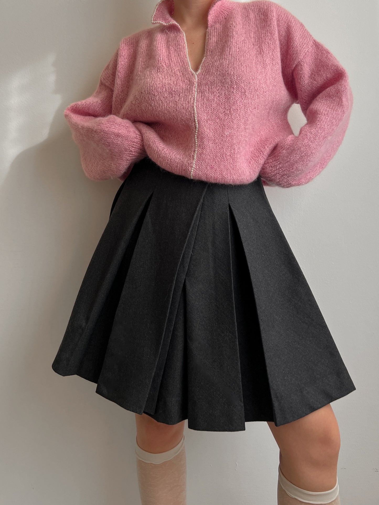 Pure wool pleated grey skirt