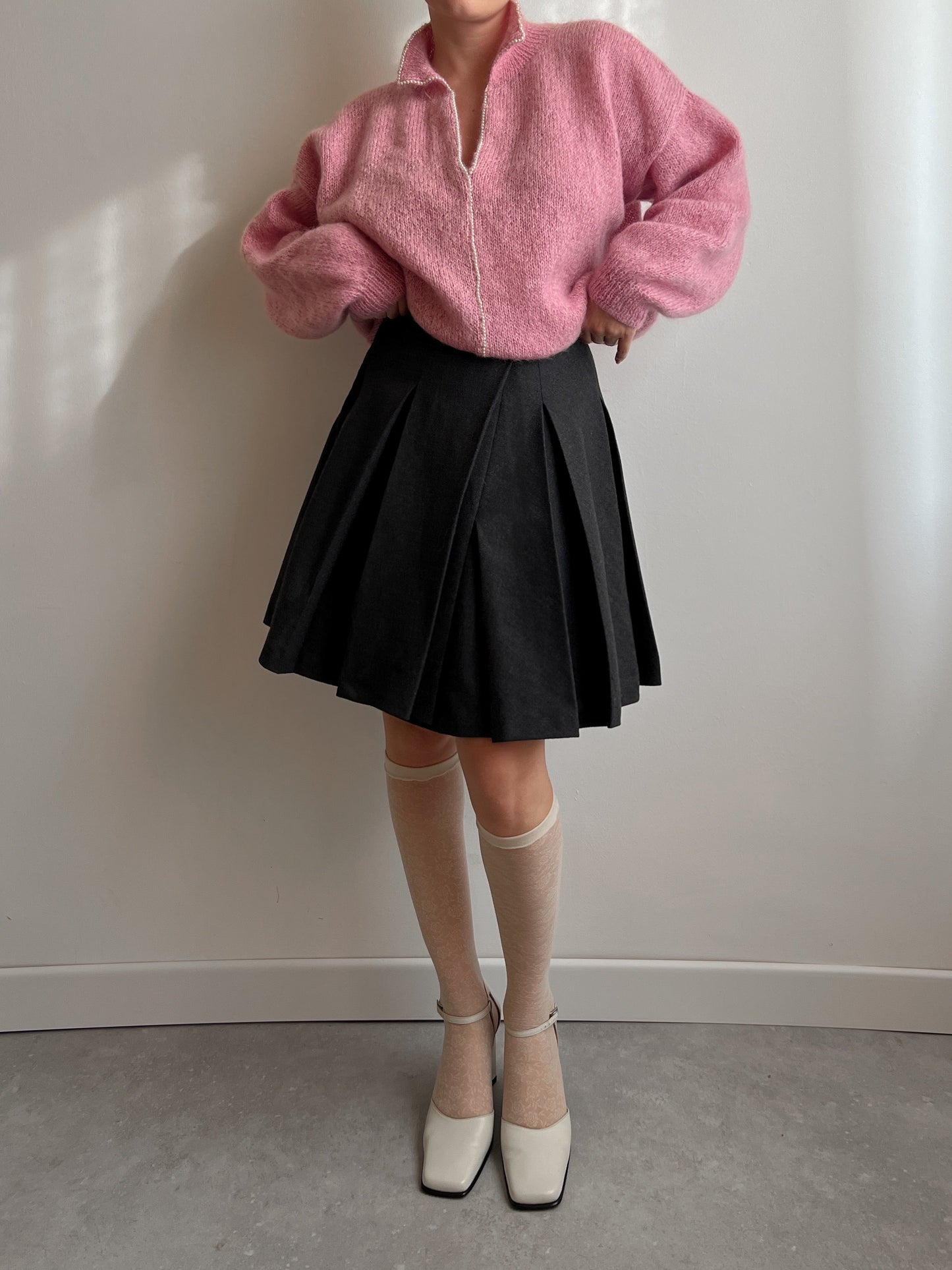 Pure wool pleated grey skirt