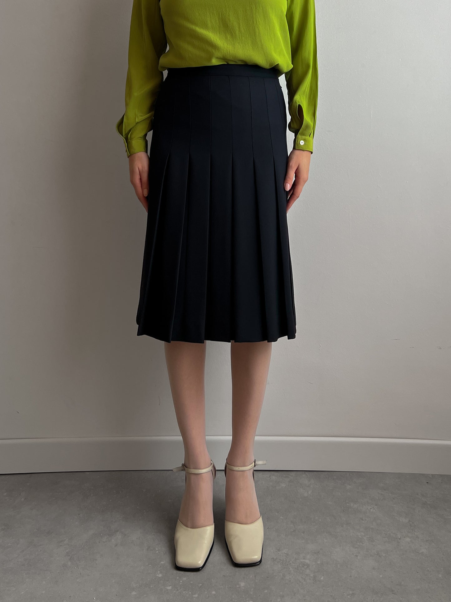 Pure wool pleated blue skirt