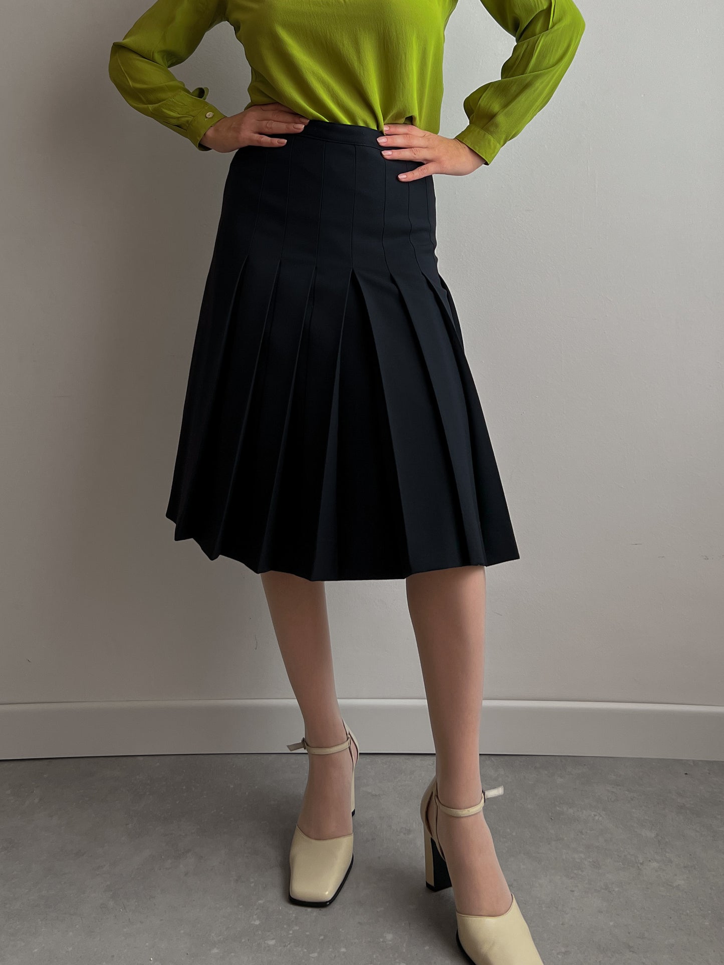 Pure wool pleated blue skirt