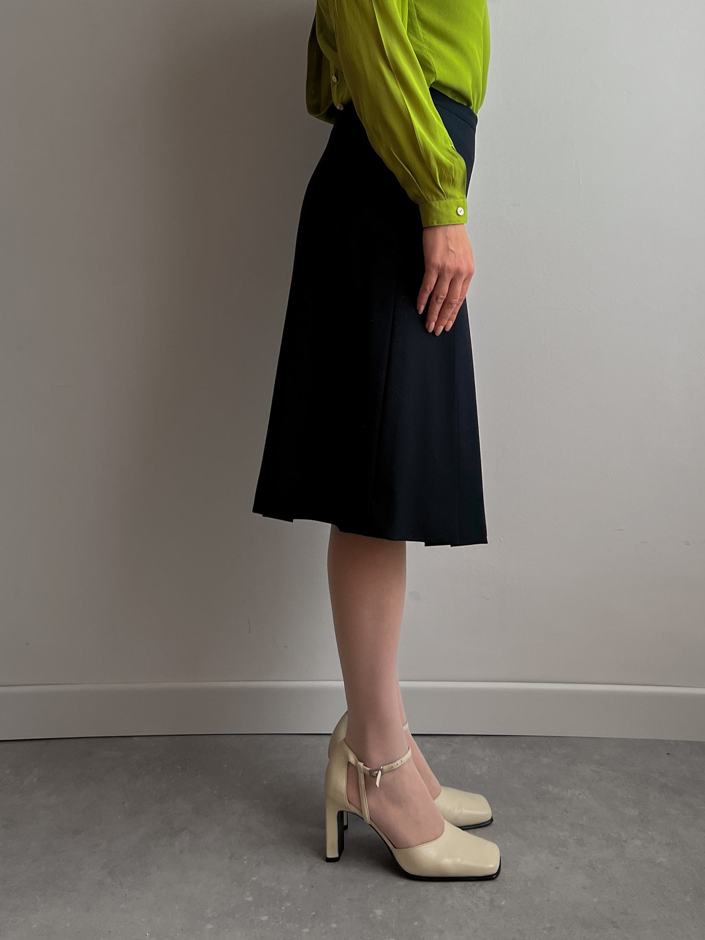 Pure wool pleated blue skirt