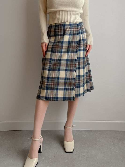 Made in Scotland pleated tartan skirt