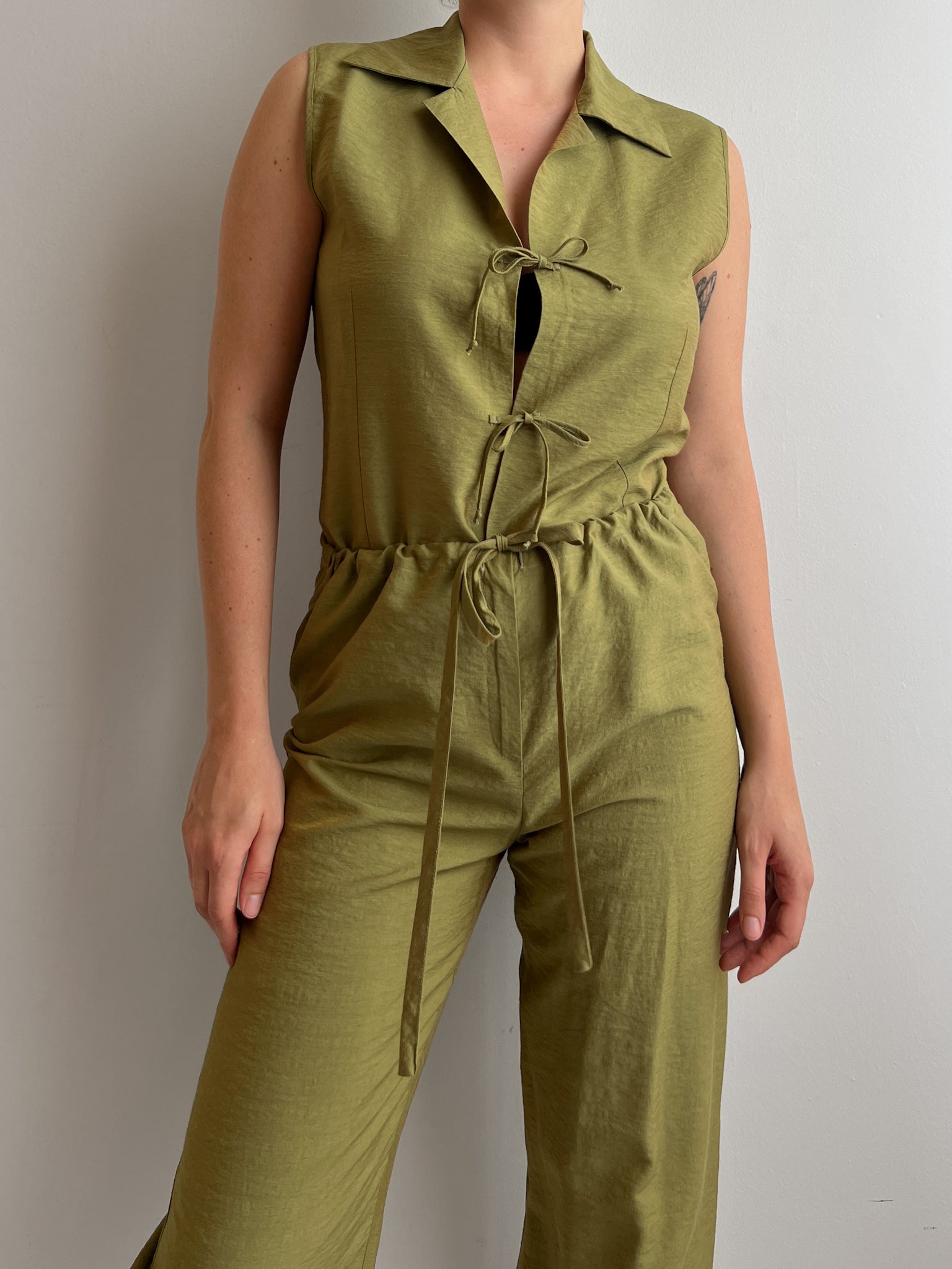 Viscose olive green suit