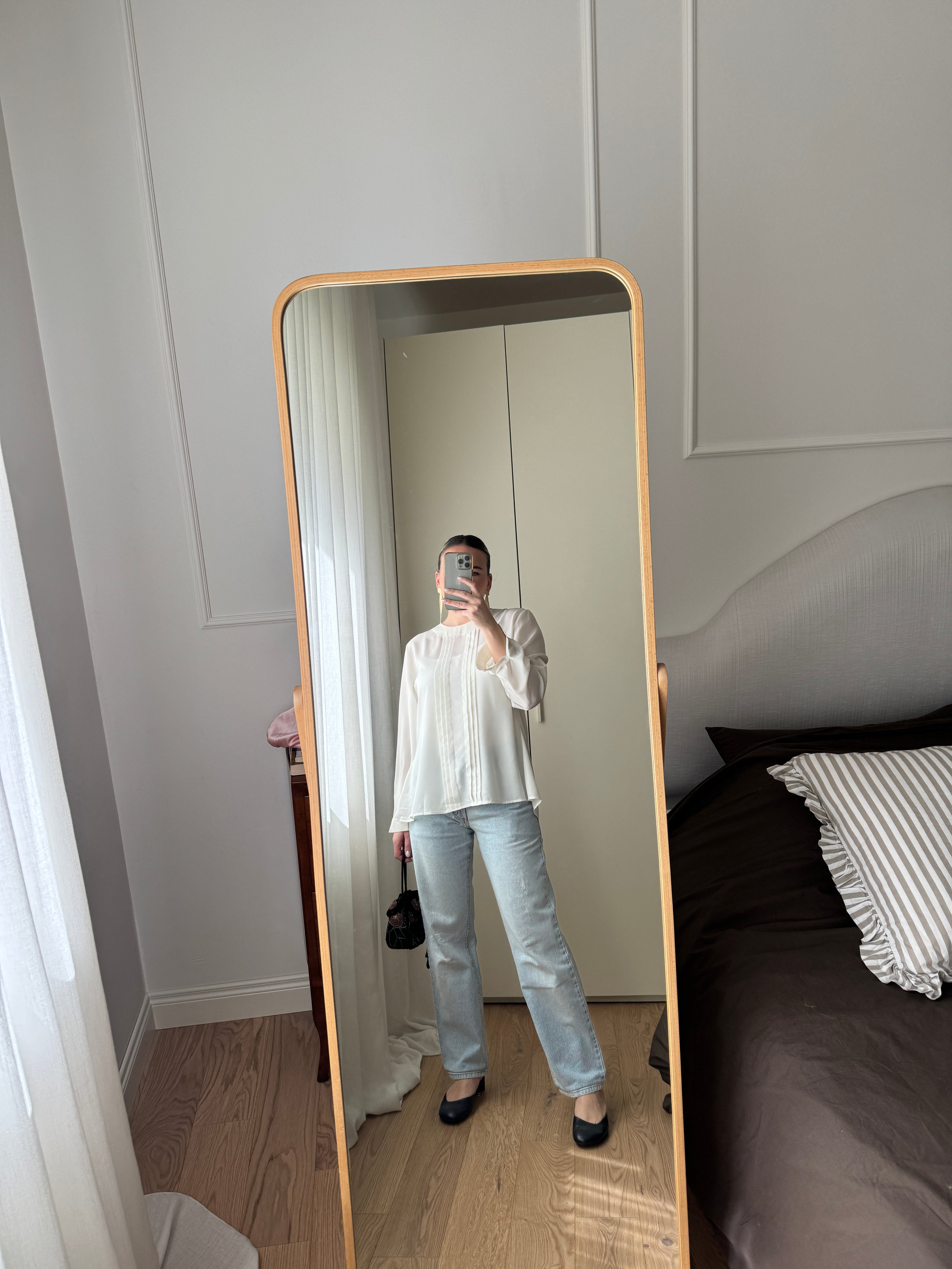 Blusa in viscosa con pieghe frontali