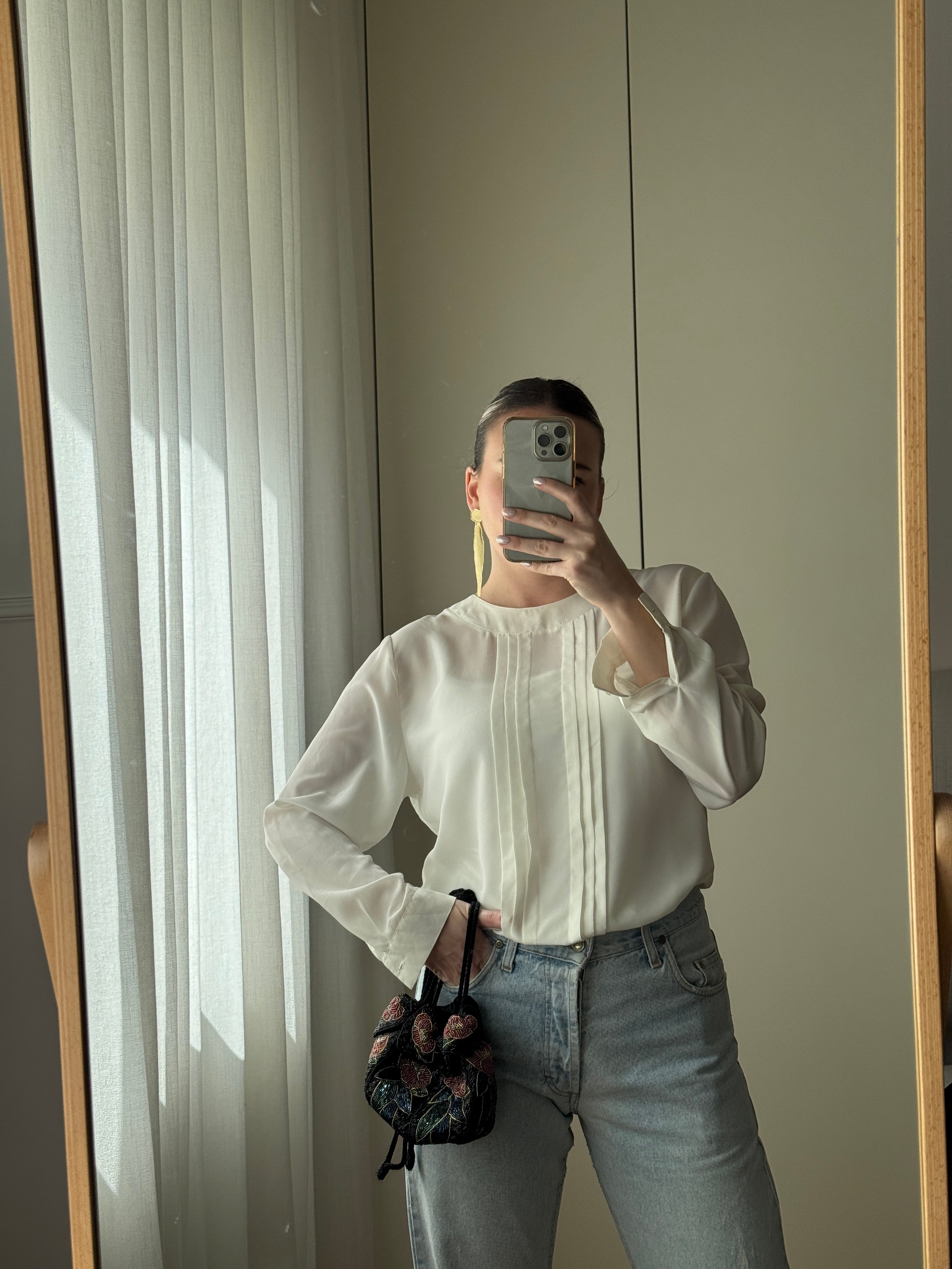 Blusa in viscosa con pieghe frontali