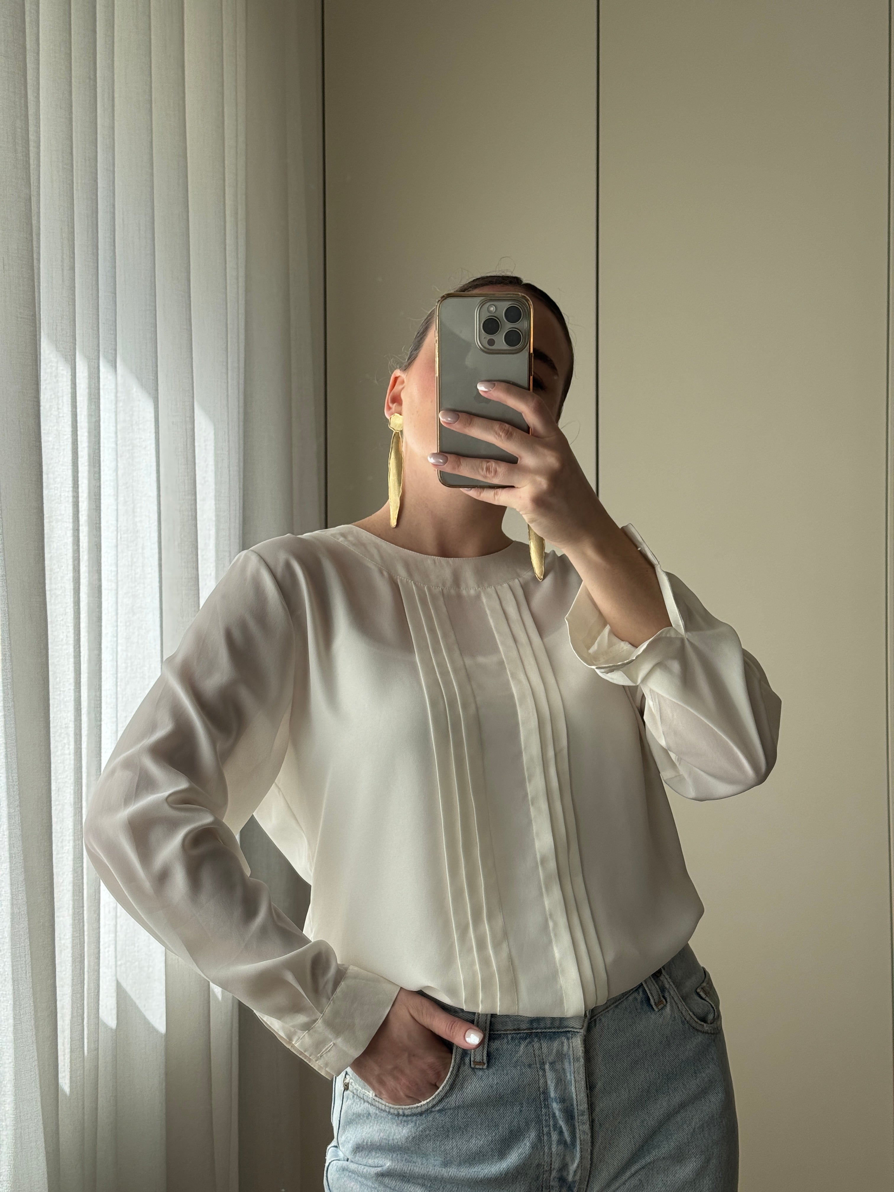 Blusa in viscosa con pieghe frontali