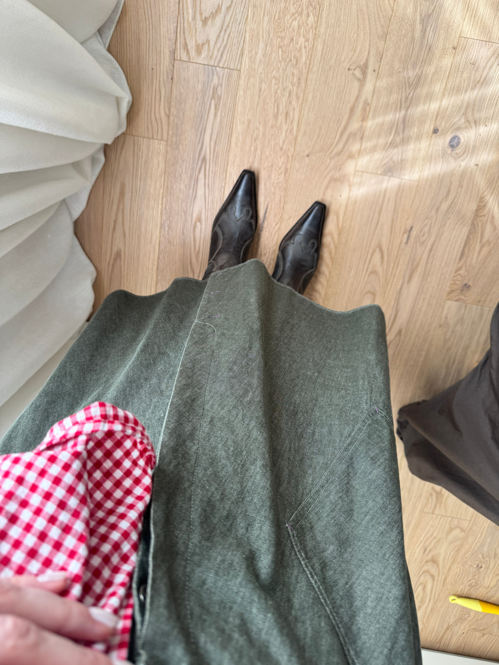 Gonna in denim verde con tasche laterali