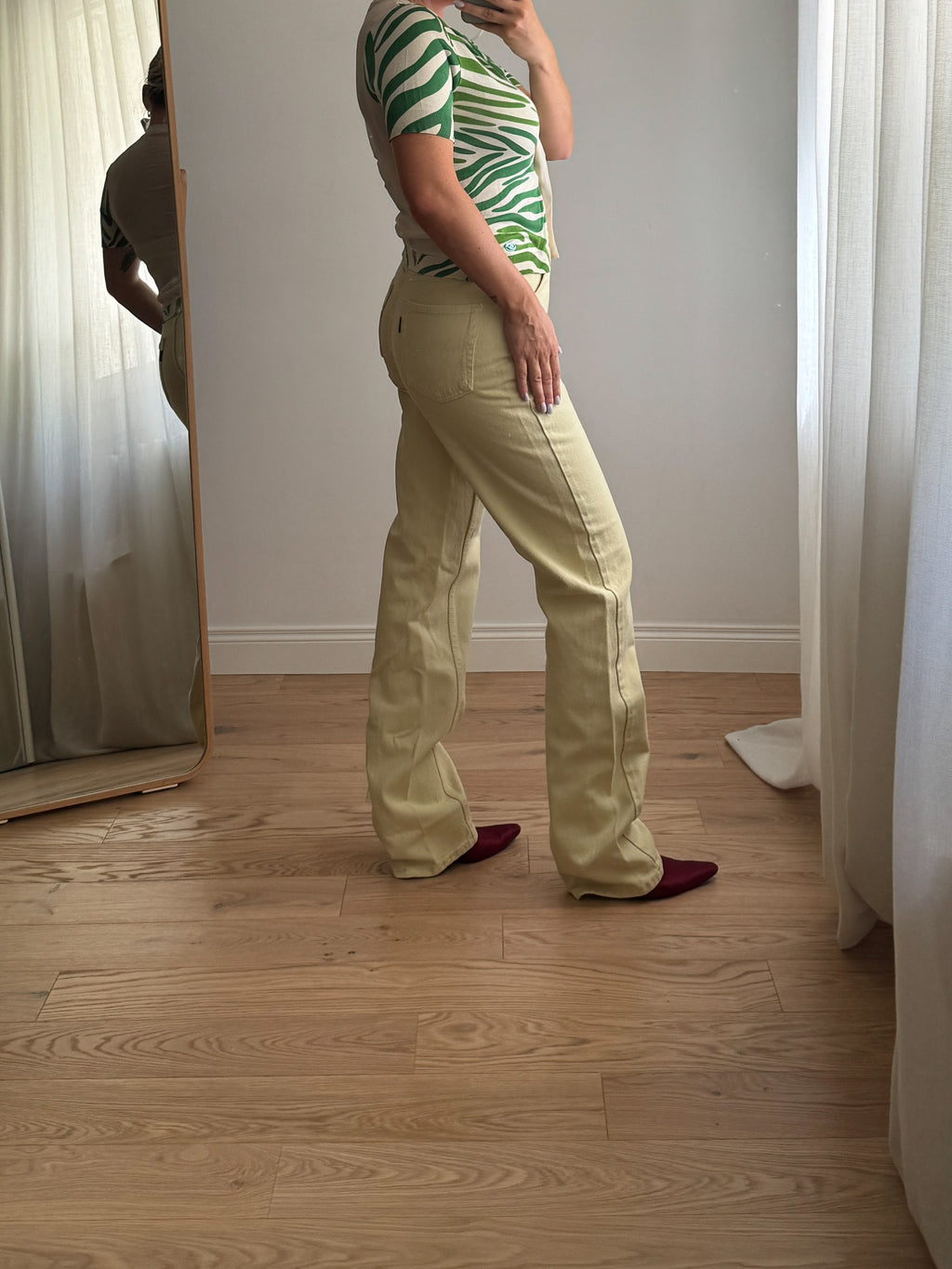 Jeans Valentino color giallo burro