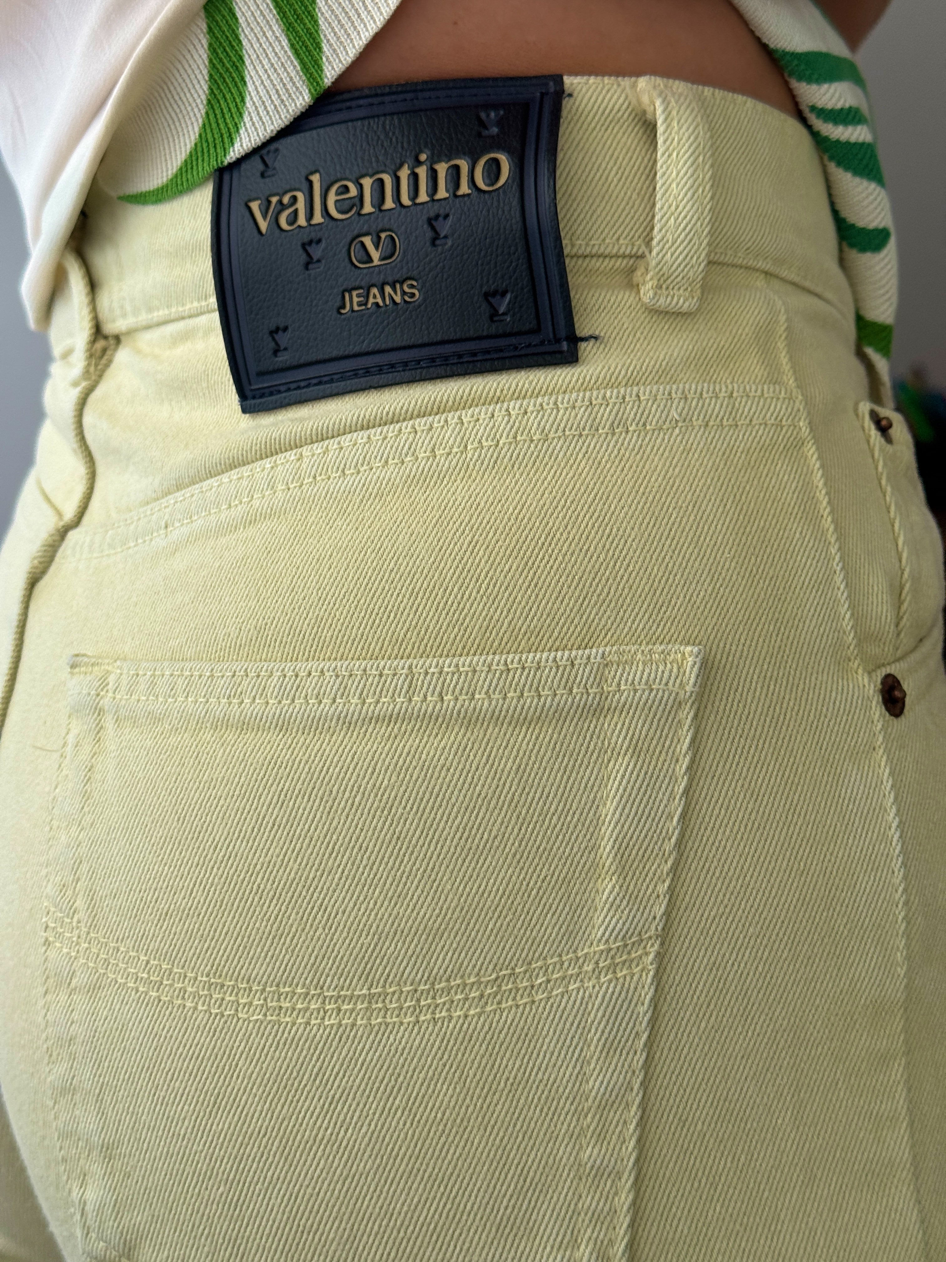 Jeans Valentino color giallo burro