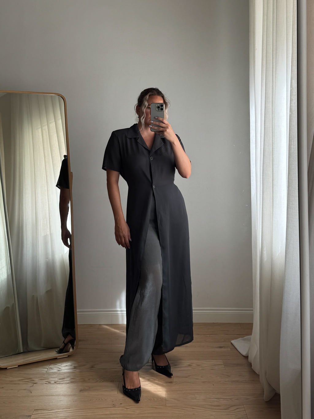 Maxi blusa grigia con punto vita regolabile