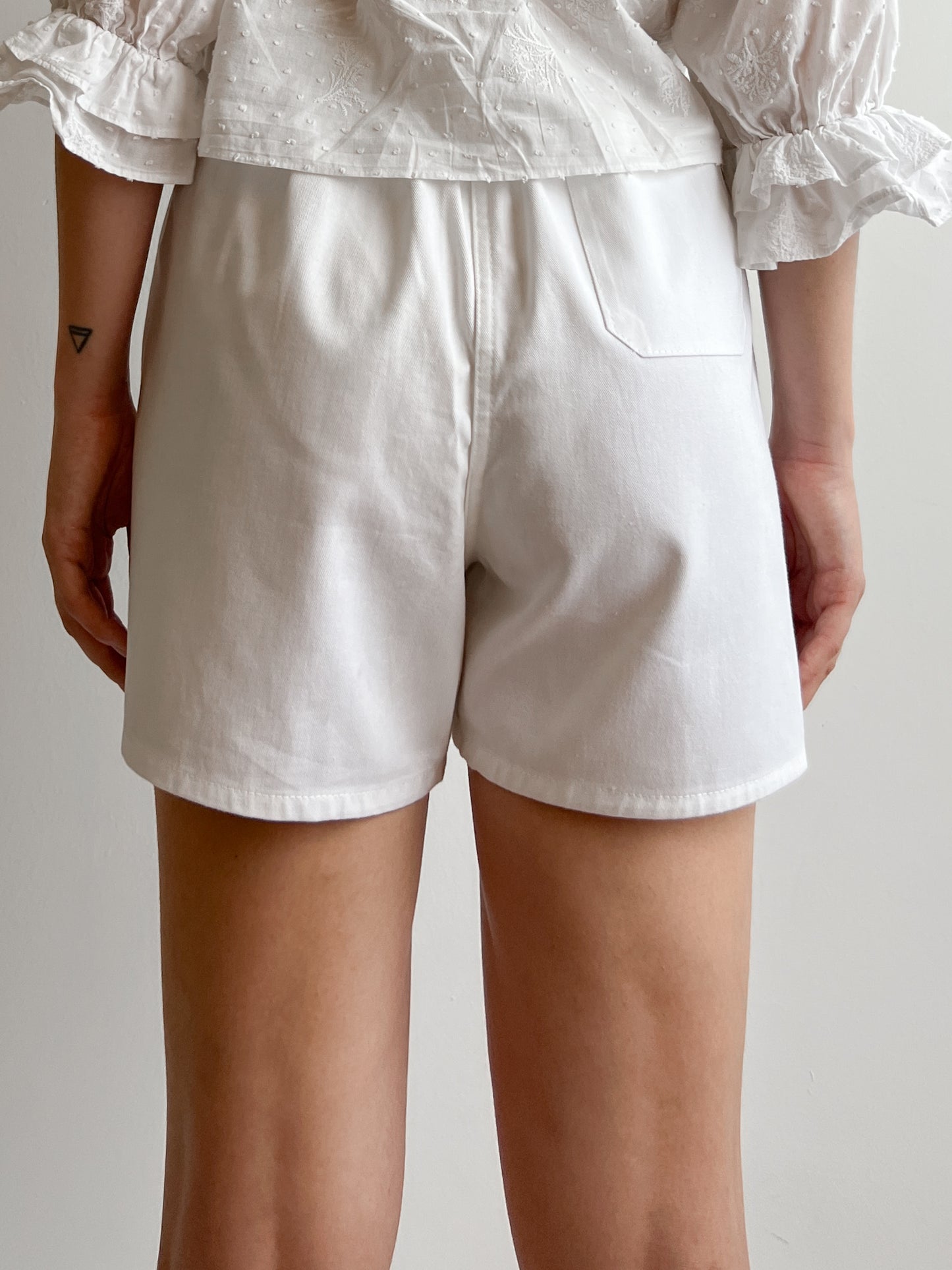 Pure cotton white bermuda