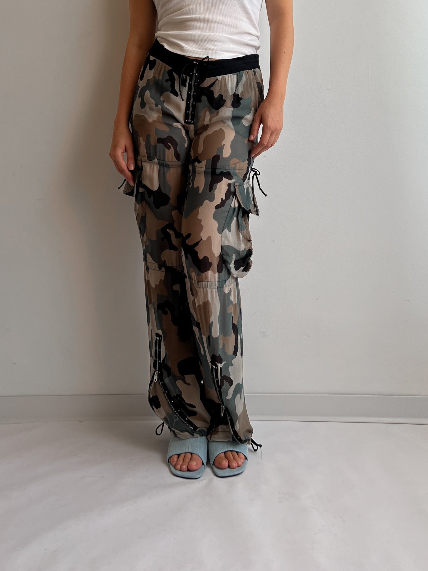 Pinko pure silk cargo pants