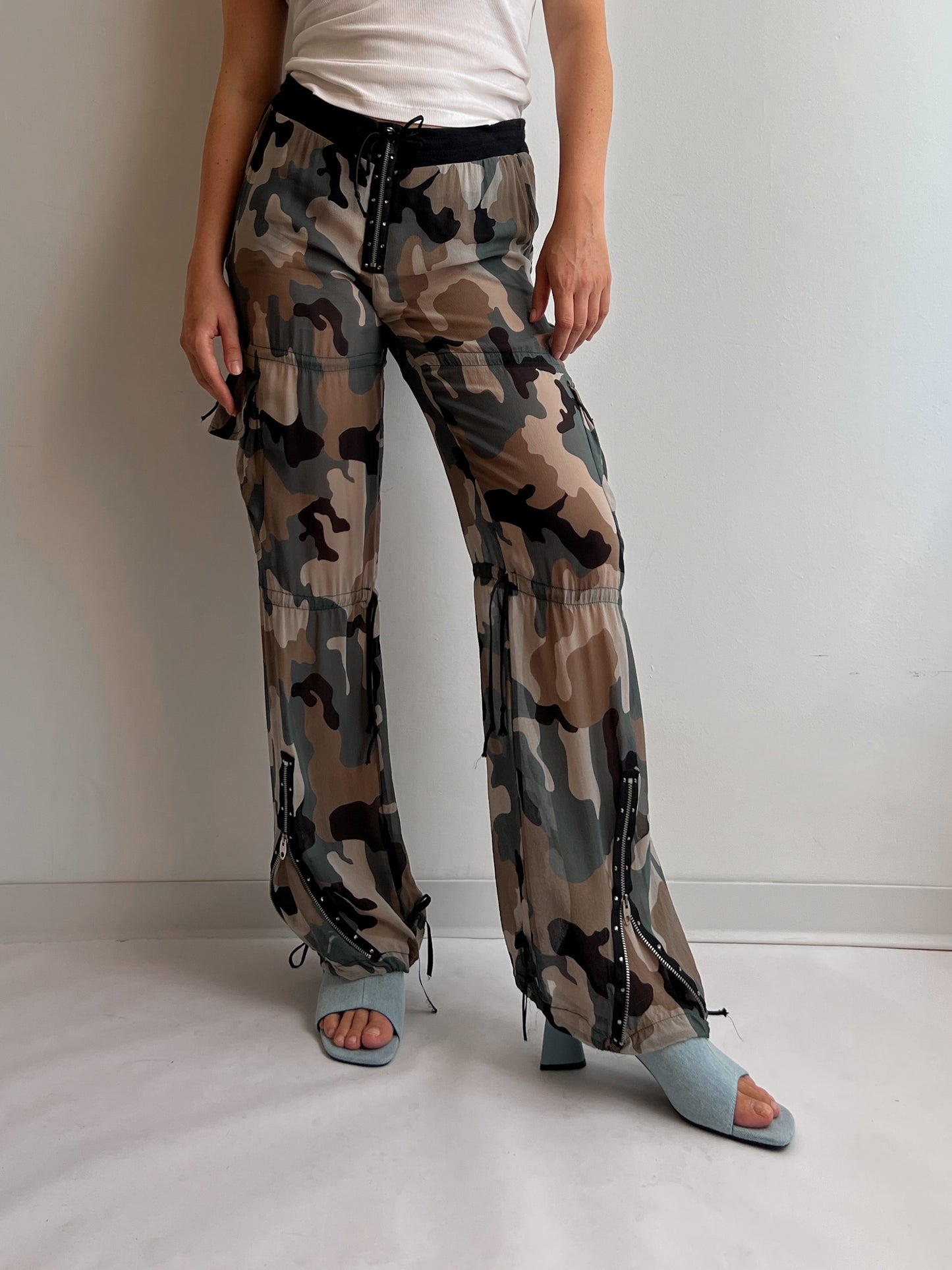 Pinko pure silk cargo pants