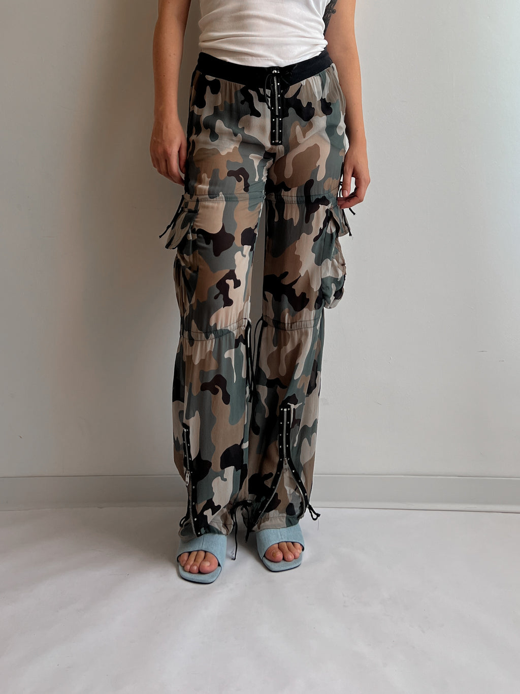 Pinko pure silk cargo pants