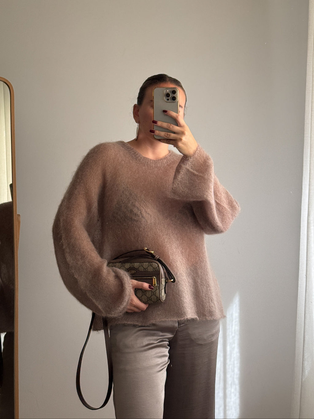 Maglione kid mohair con maniche svasate - Cappuccino