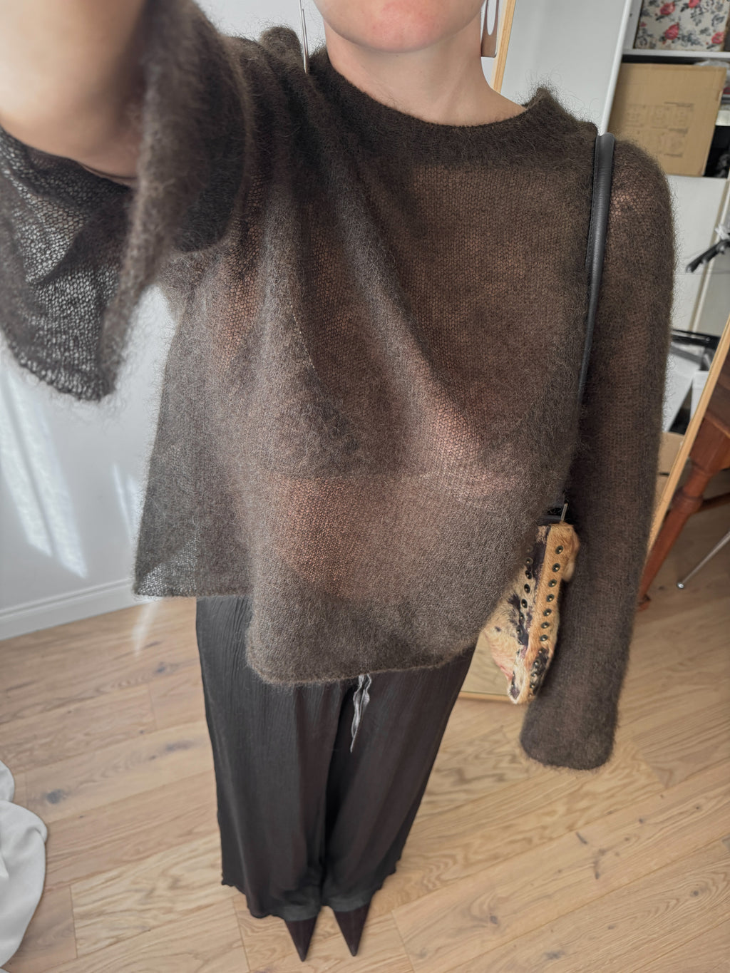Maglione kid mohair con maniche svasate - Chocolate
