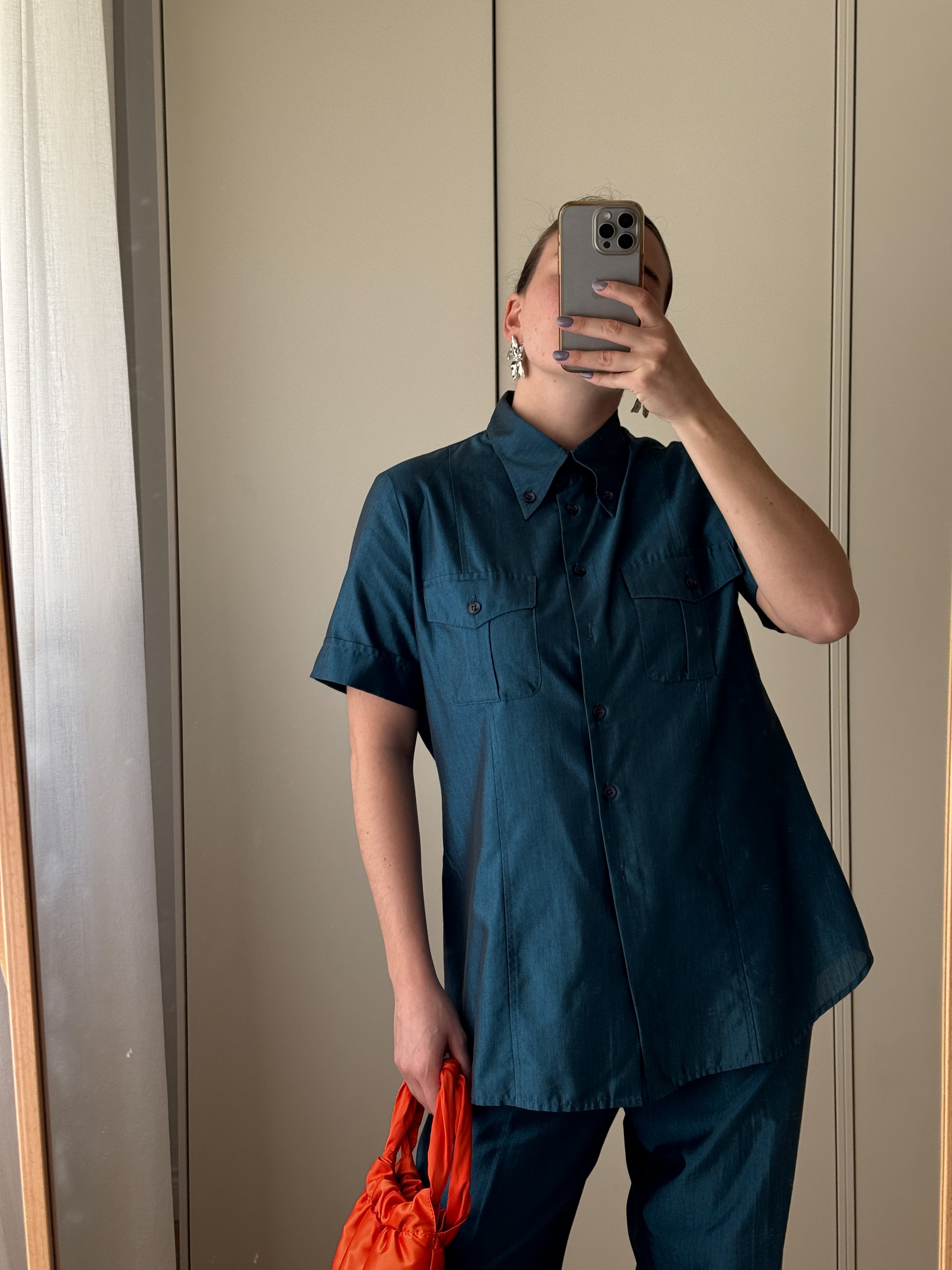 Completo effetto shantung blu petrolio