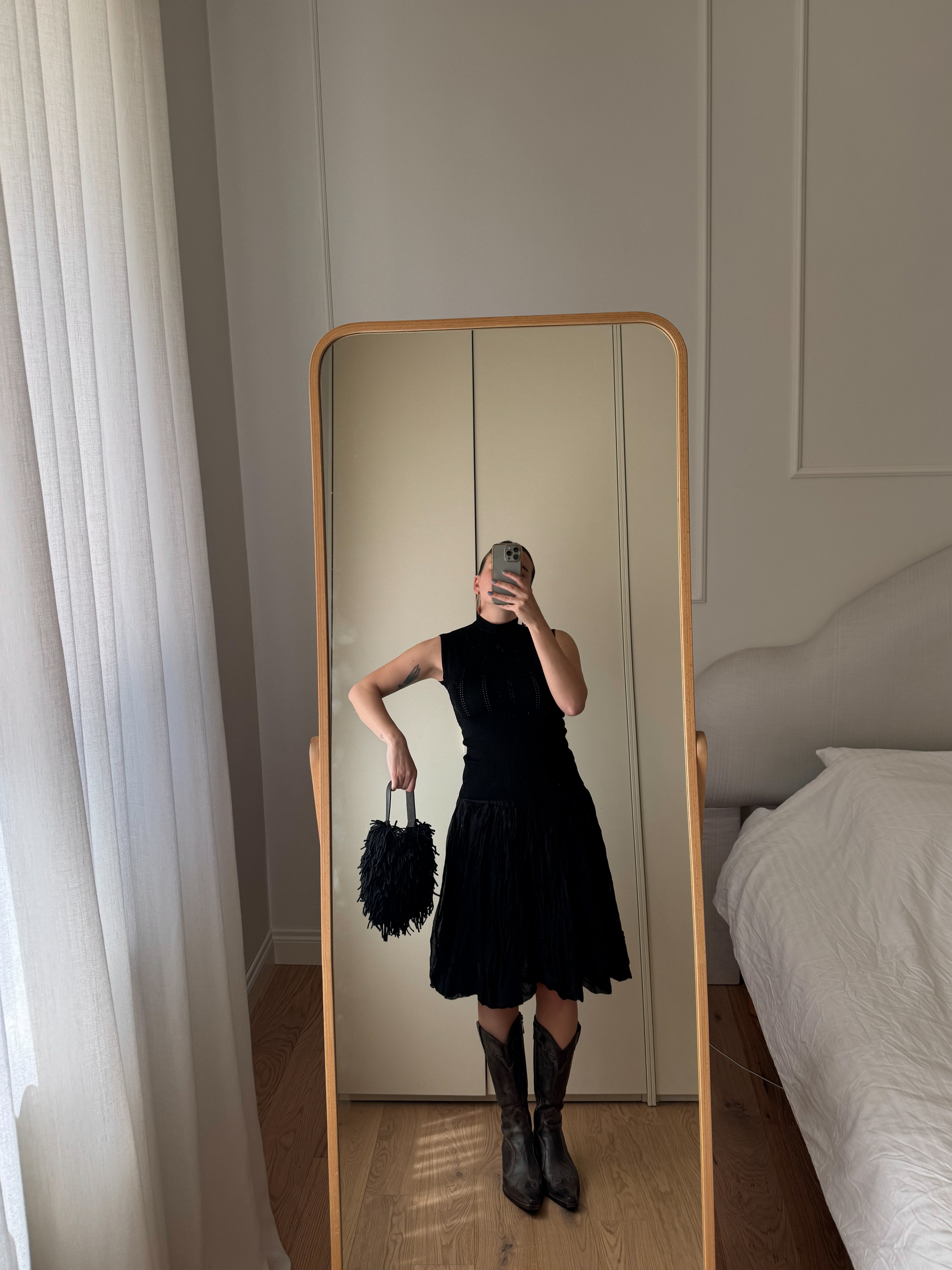 Top nero in maglia di viscosa