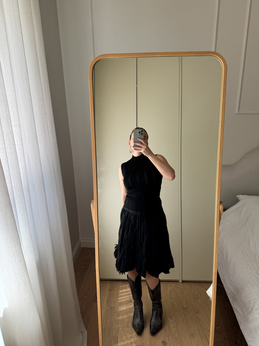 Top nero in maglia di viscosa